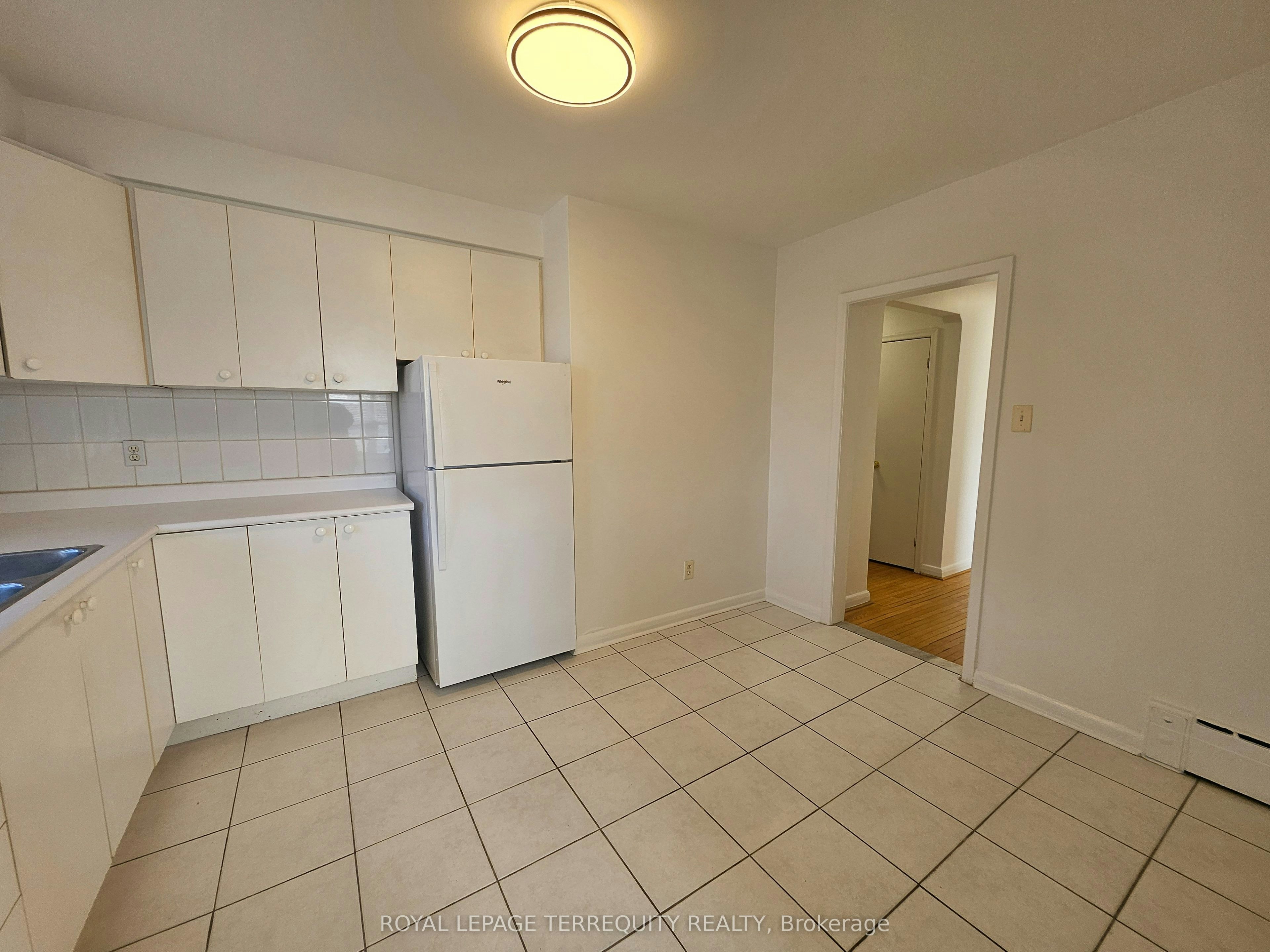 3-401 Winnett Avenue, Toronto, ON, M6C 3M2 - 16