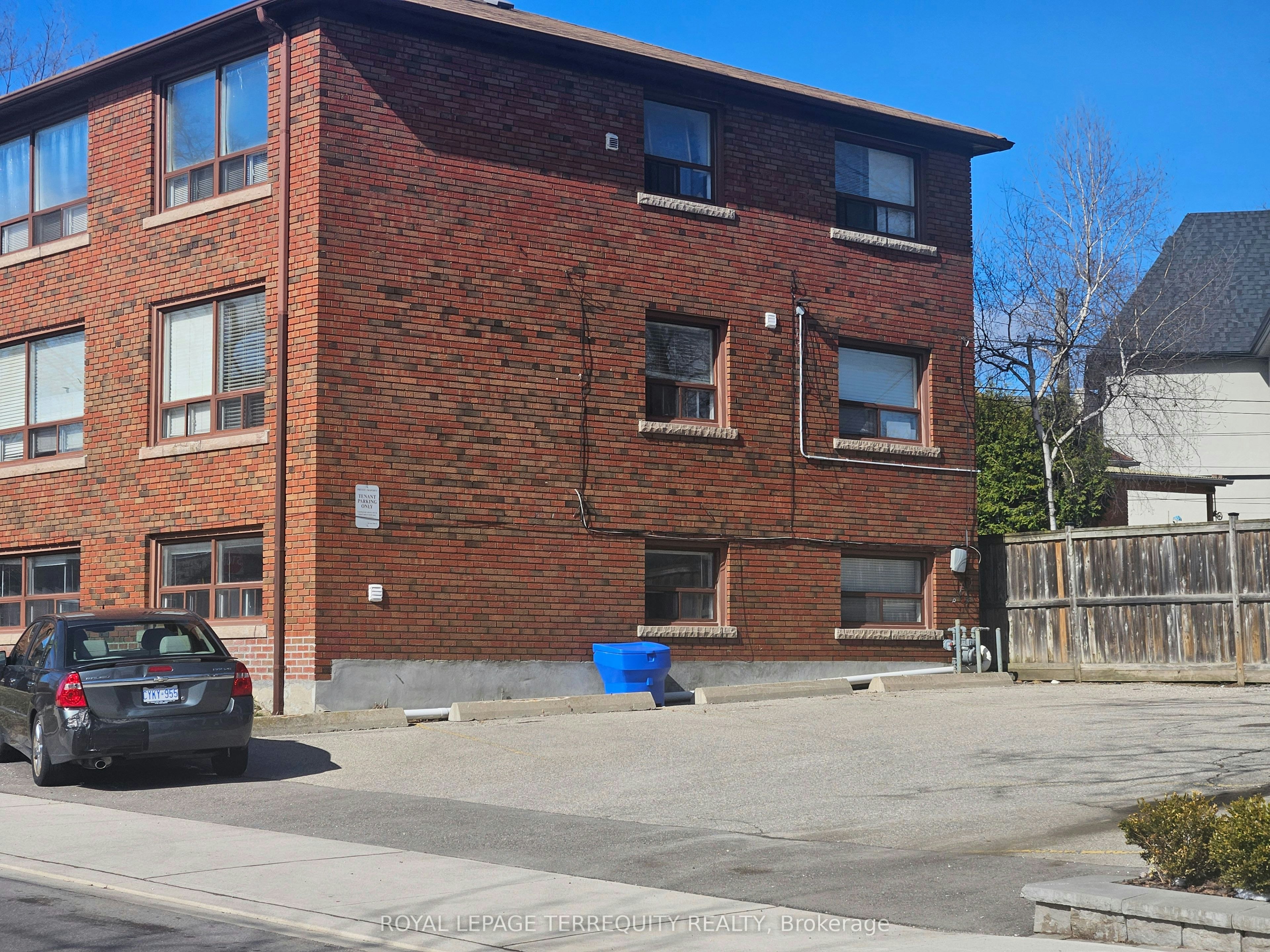 3-401 Winnett Avenue, Toronto, ON, M6C 3M2 - 32