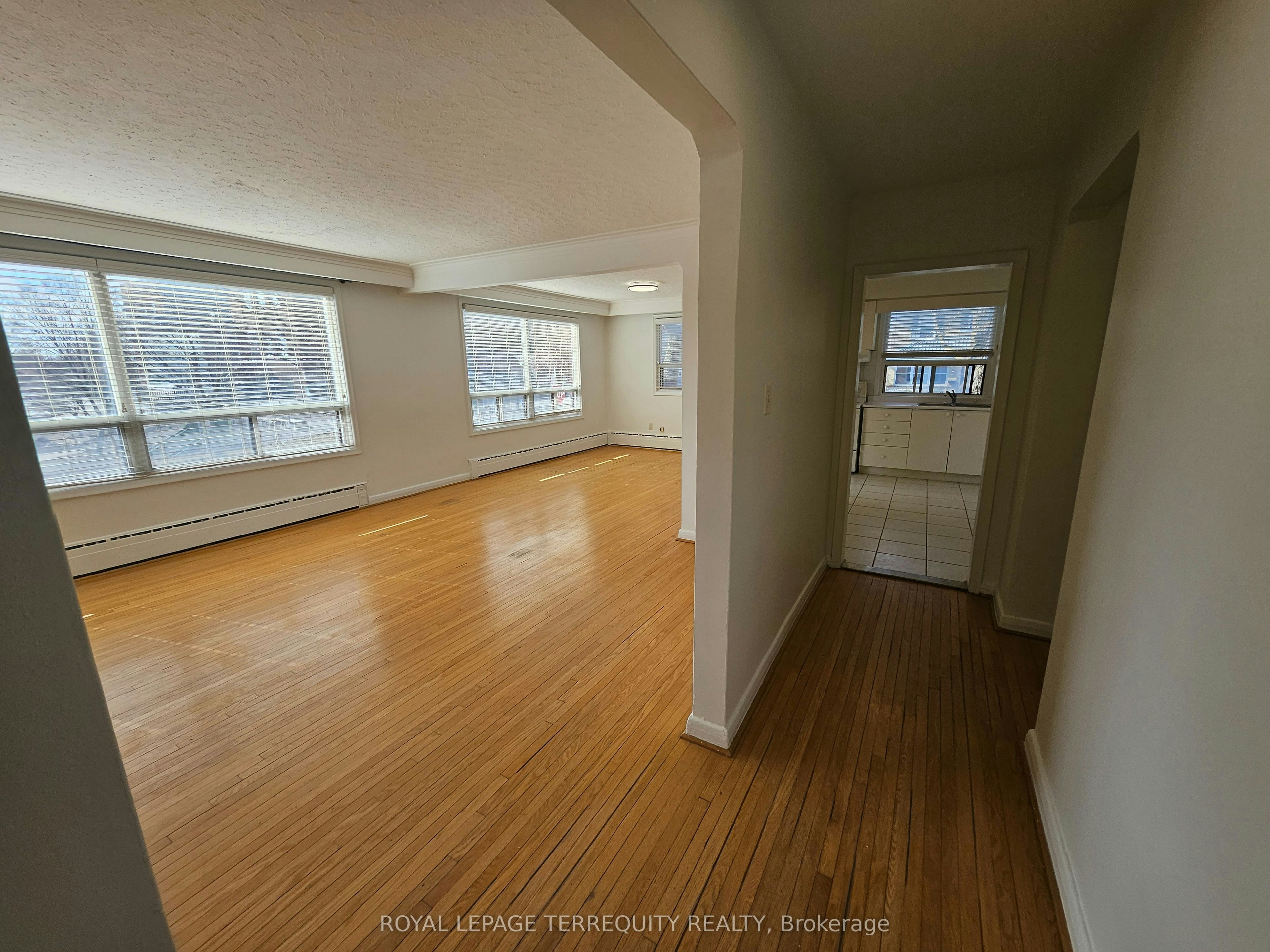 3-401 Winnett Avenue, Toronto, ON, M6C 3M2 - 10