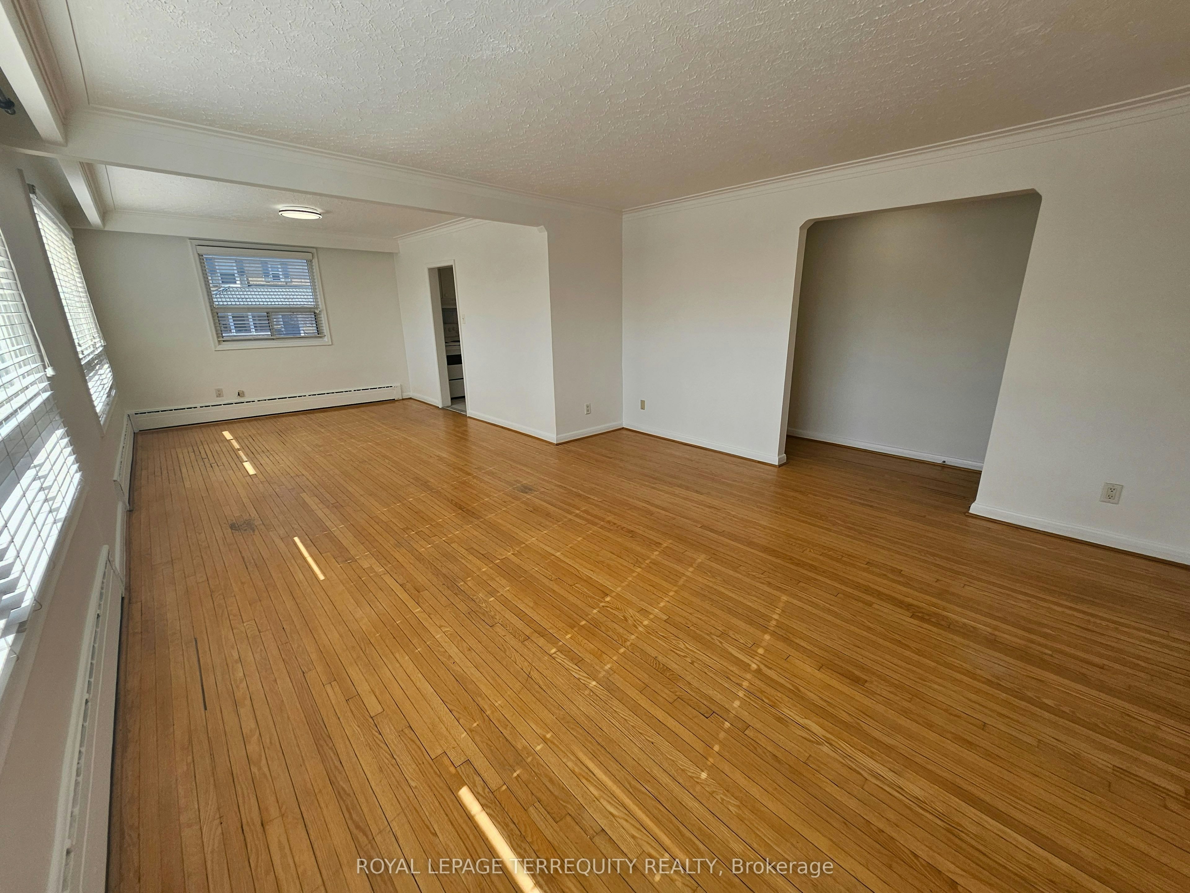 3-401 Winnett Avenue, Toronto, ON, M6C 3M2 - 20