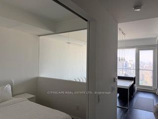 3510-197 Yonge Street, Toronto, ON, M5B 0C1 - 3