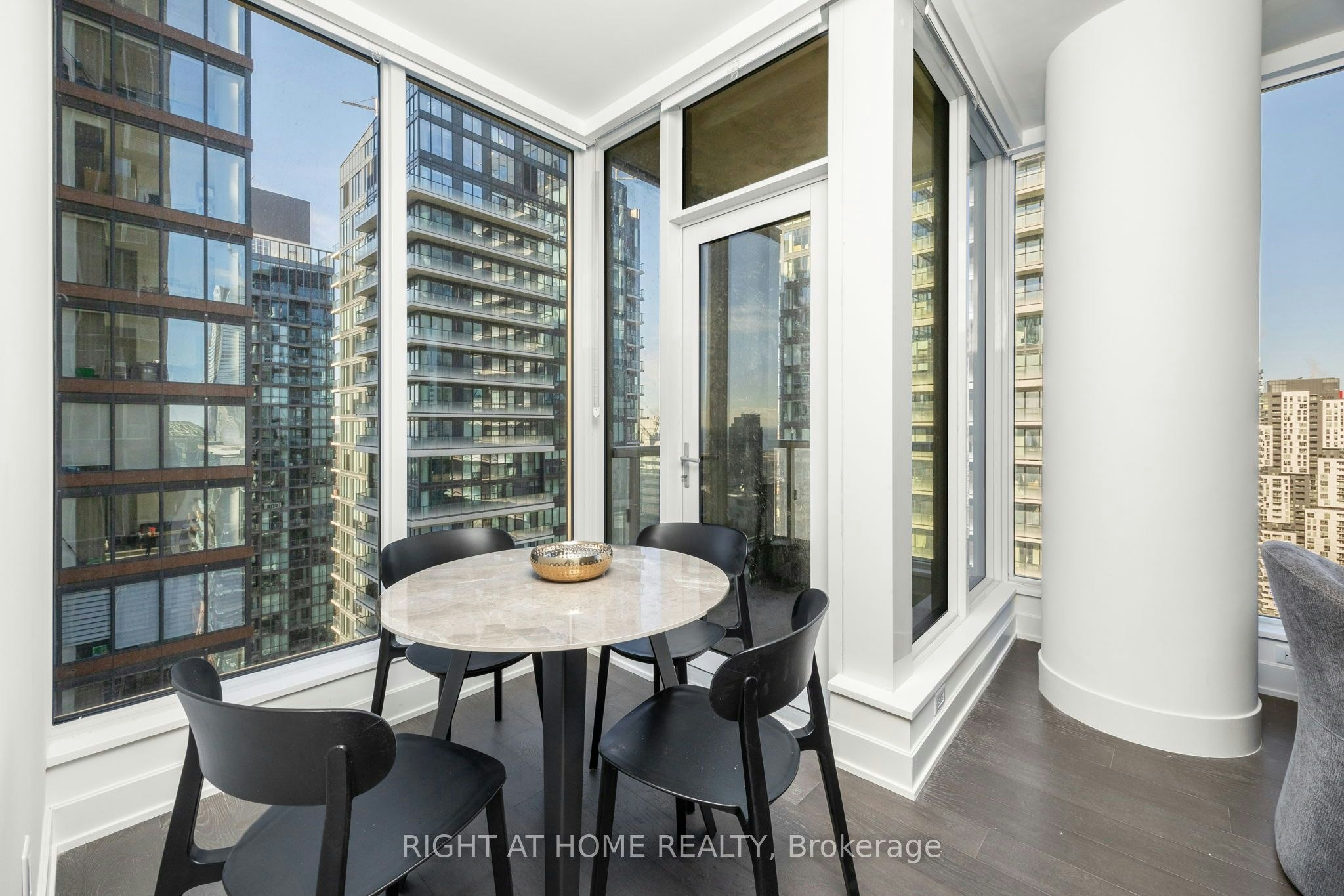 3412-35 Mercer Street, Toronto, ON, M5V 0V1 - 13