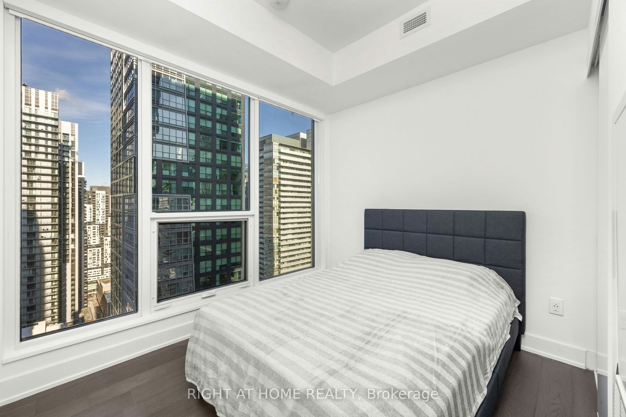 3412-35 Mercer Street, Toronto, ON, M5V 0V1 - 18