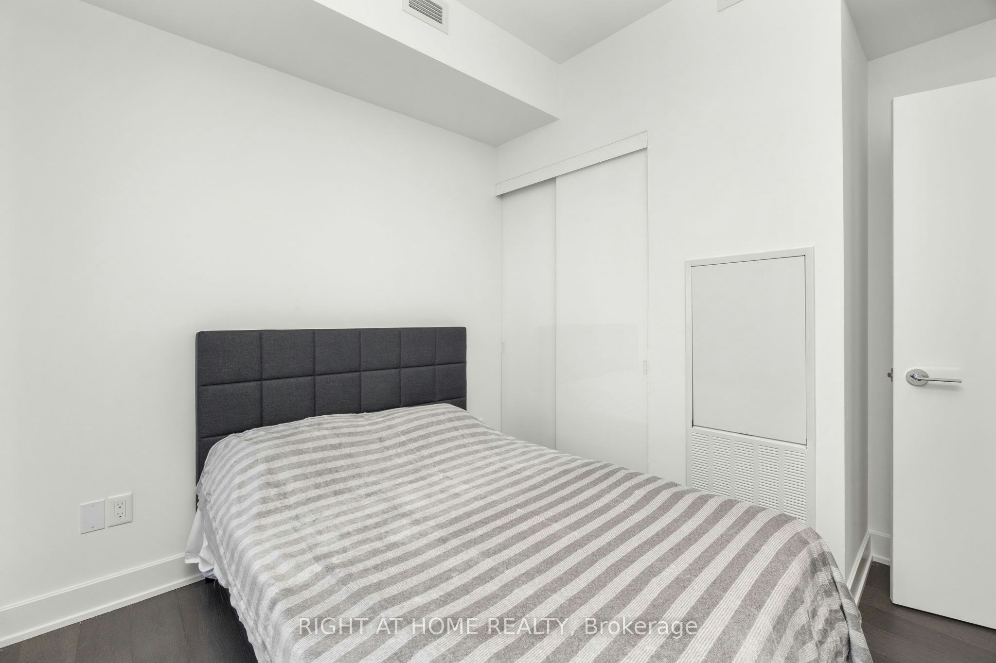 3412-35 Mercer Street, Toronto, ON, M5V 0V1 - 19