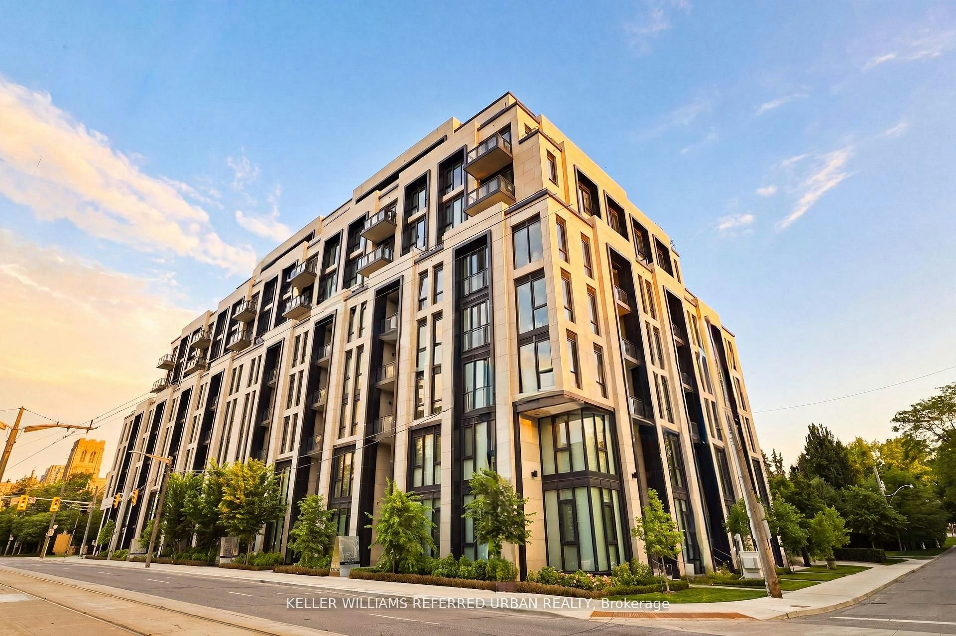 313-2 Forest Hill Road, Toronto, ON, M5V 0N9