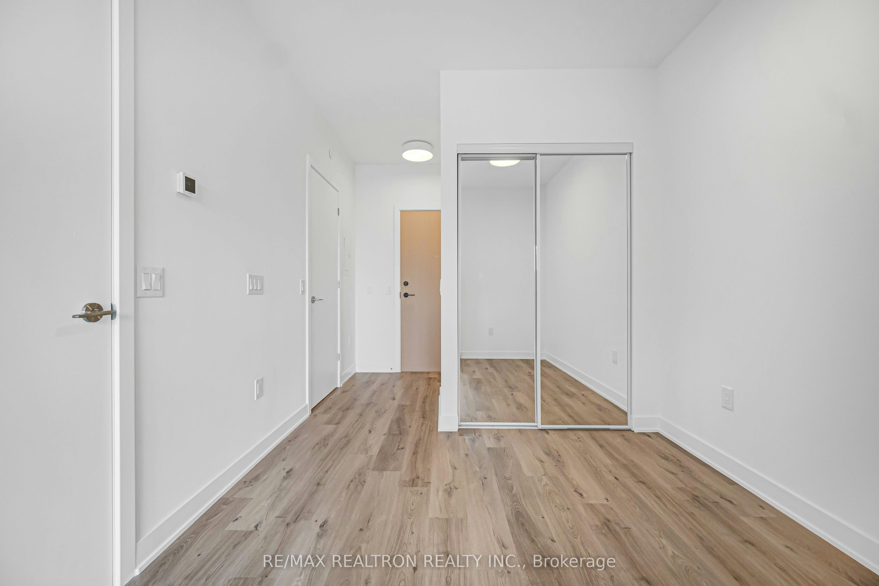 543-30 Dreamers Way, Toronto, ON, M5A 0Y7 - 18