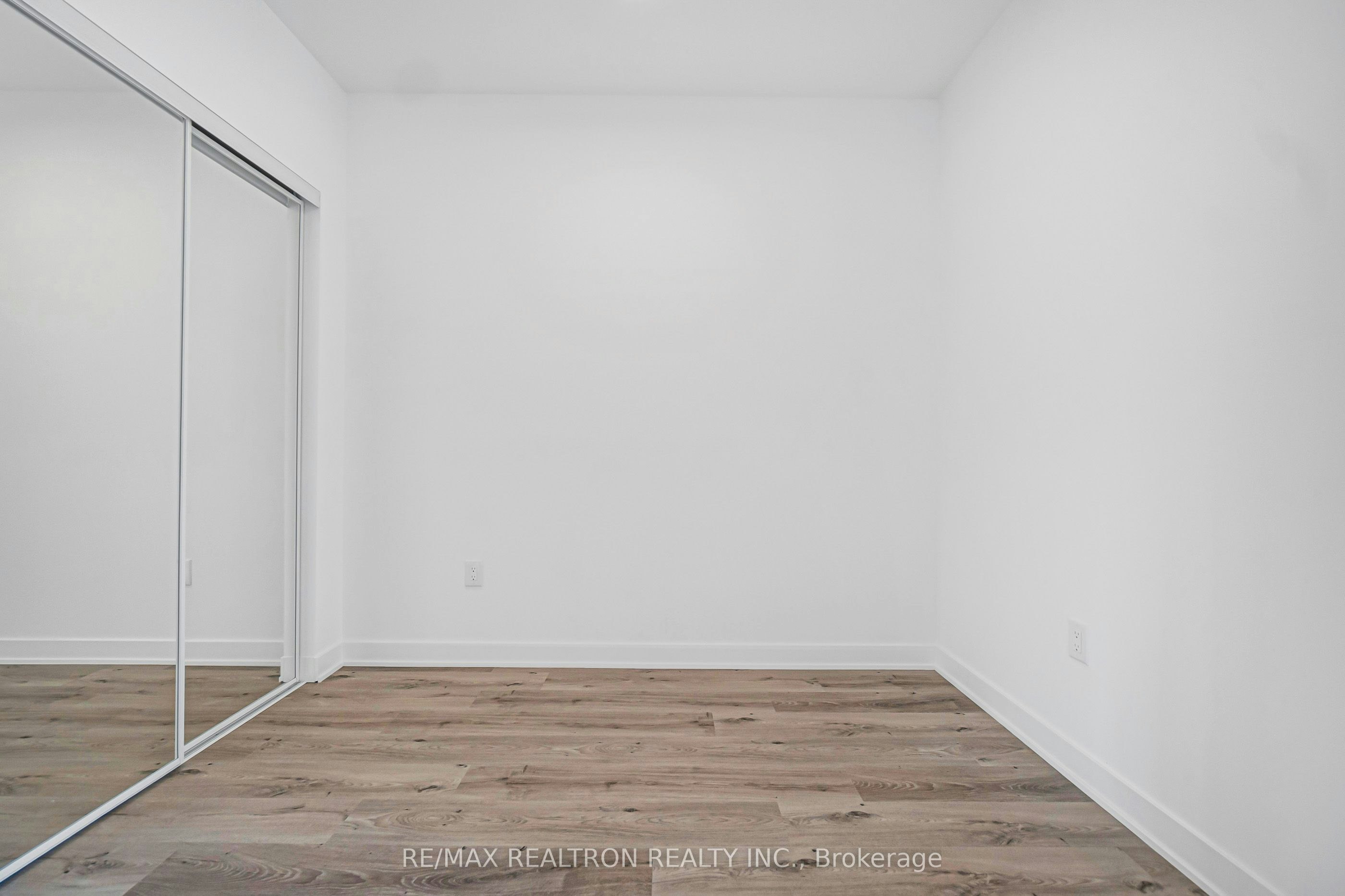543-30 Dreamers Way, Toronto, ON, M5A 0Y7 - 31