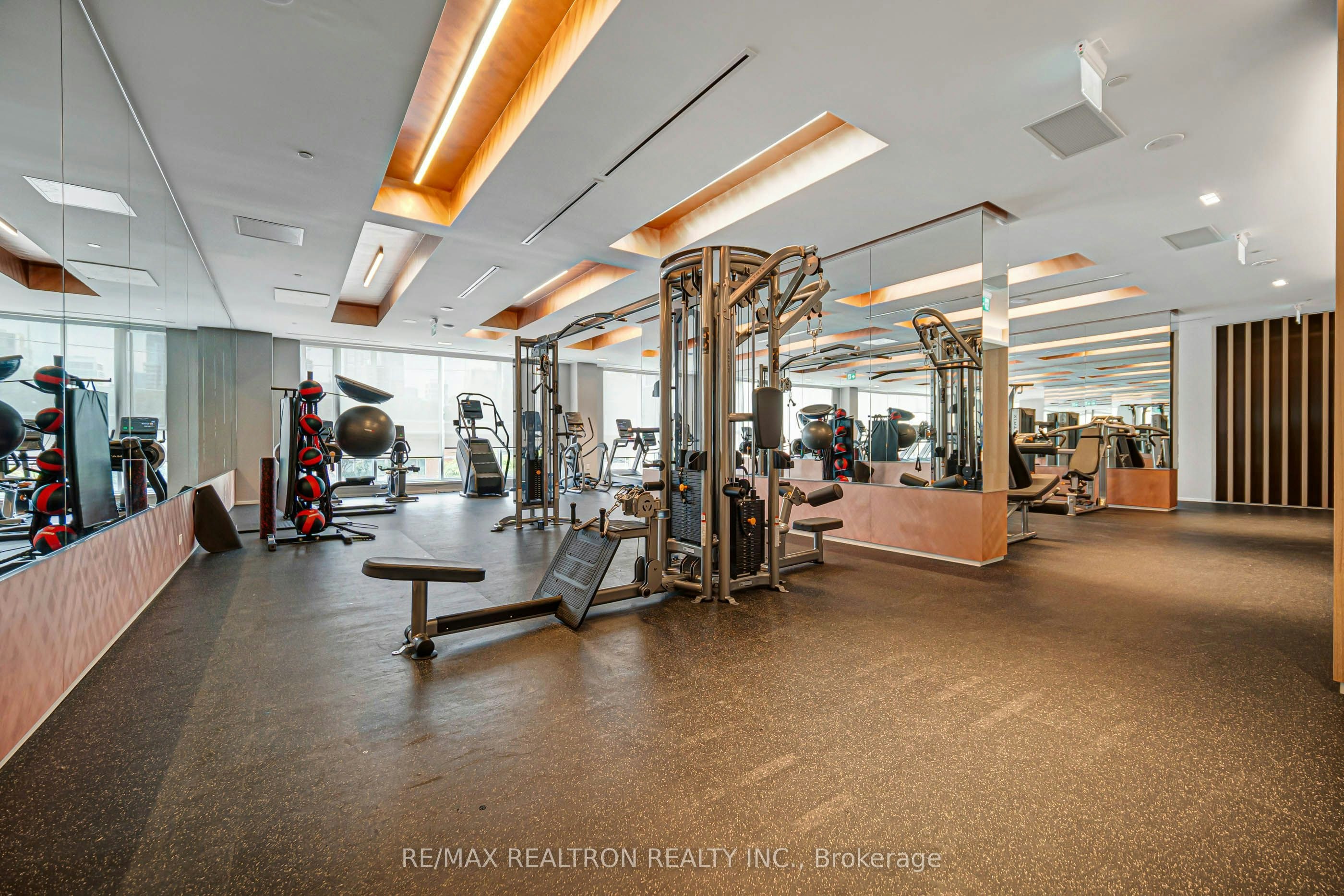 543-30 Dreamers Way, Toronto, ON, M5A 0Y7 - 45