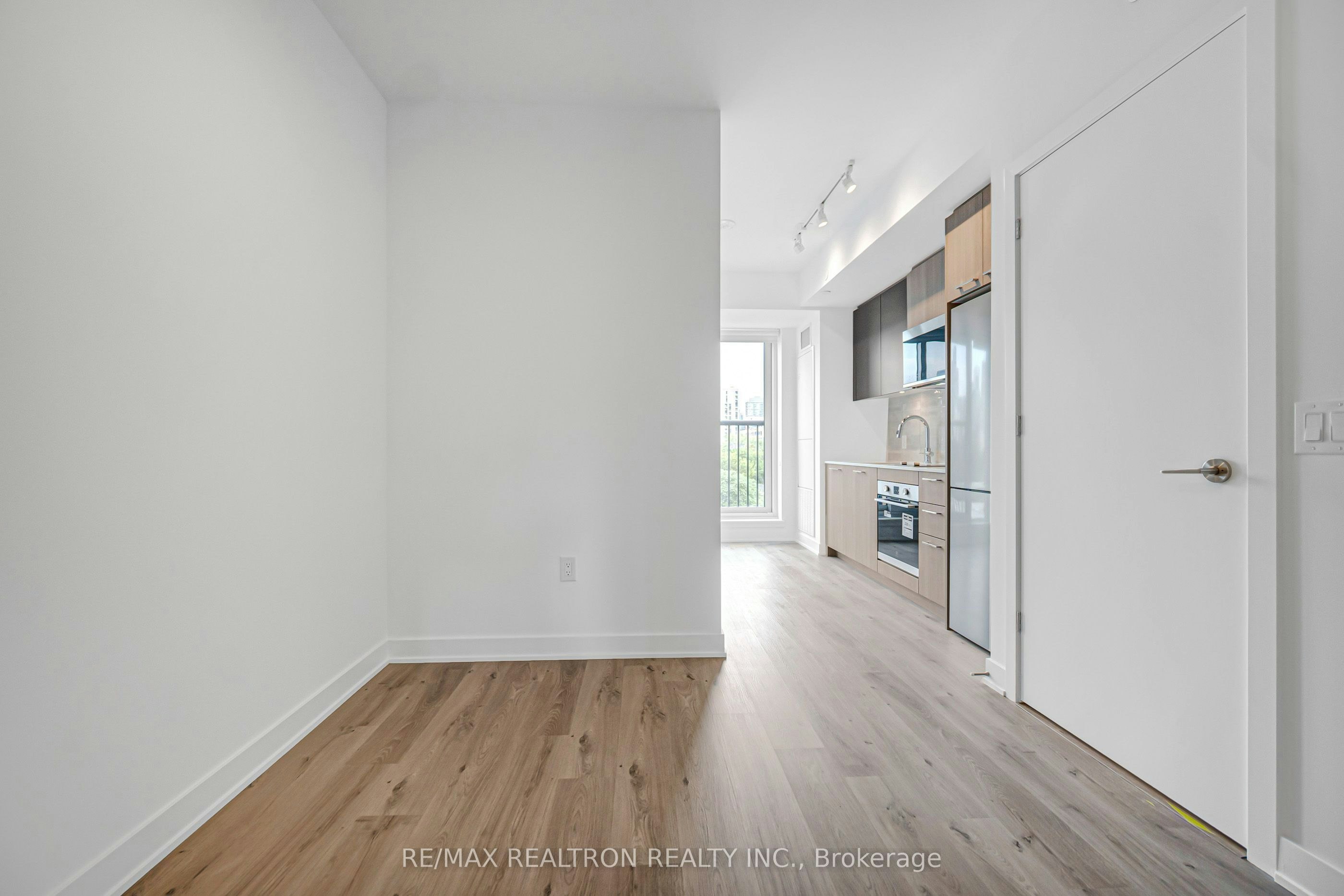 543-30 Dreamers Way, Toronto, ON, M5A 0Y7 - 17