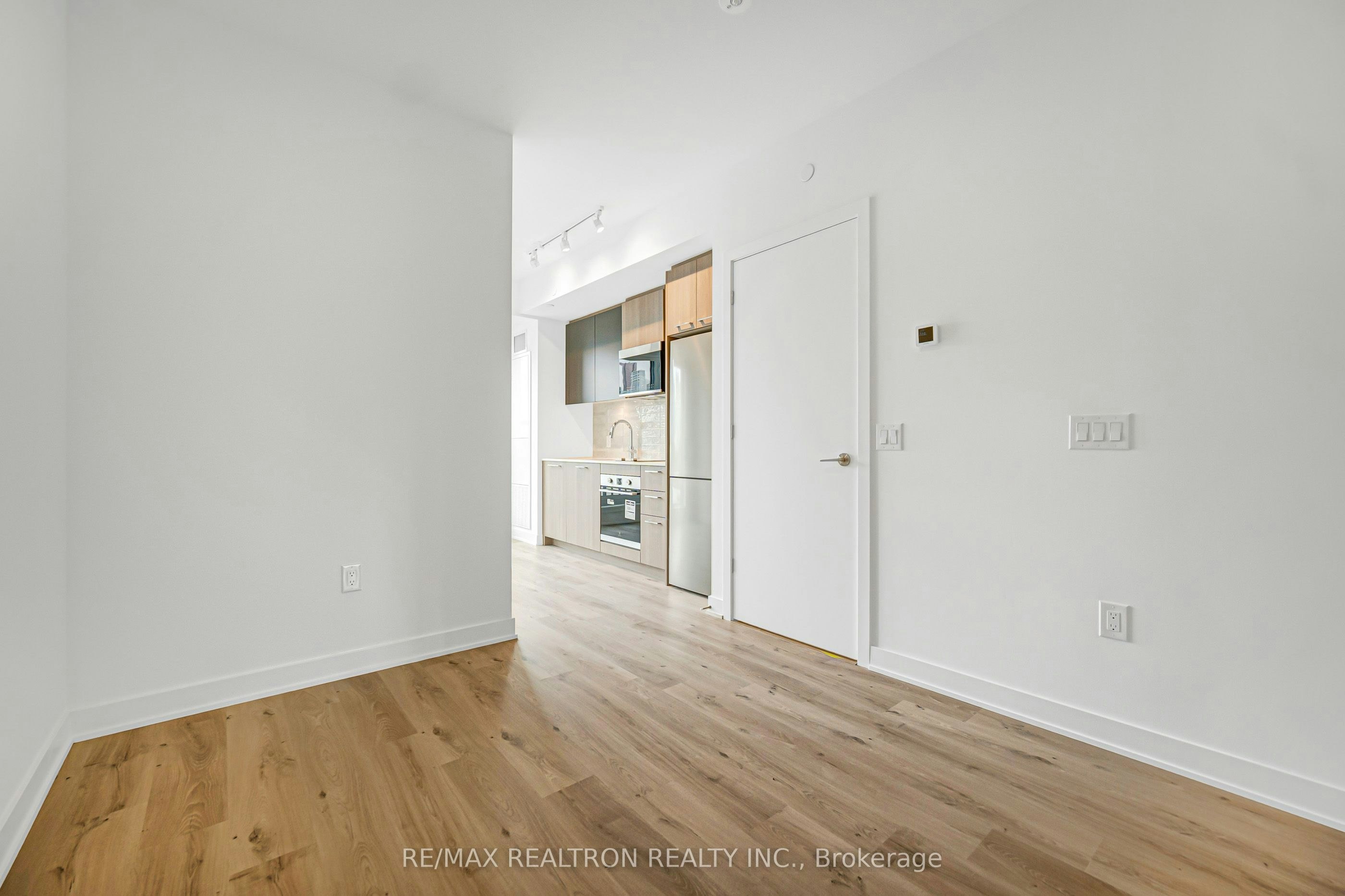 543-30 Dreamers Way, Toronto, ON, M5A 0Y7 - 16
