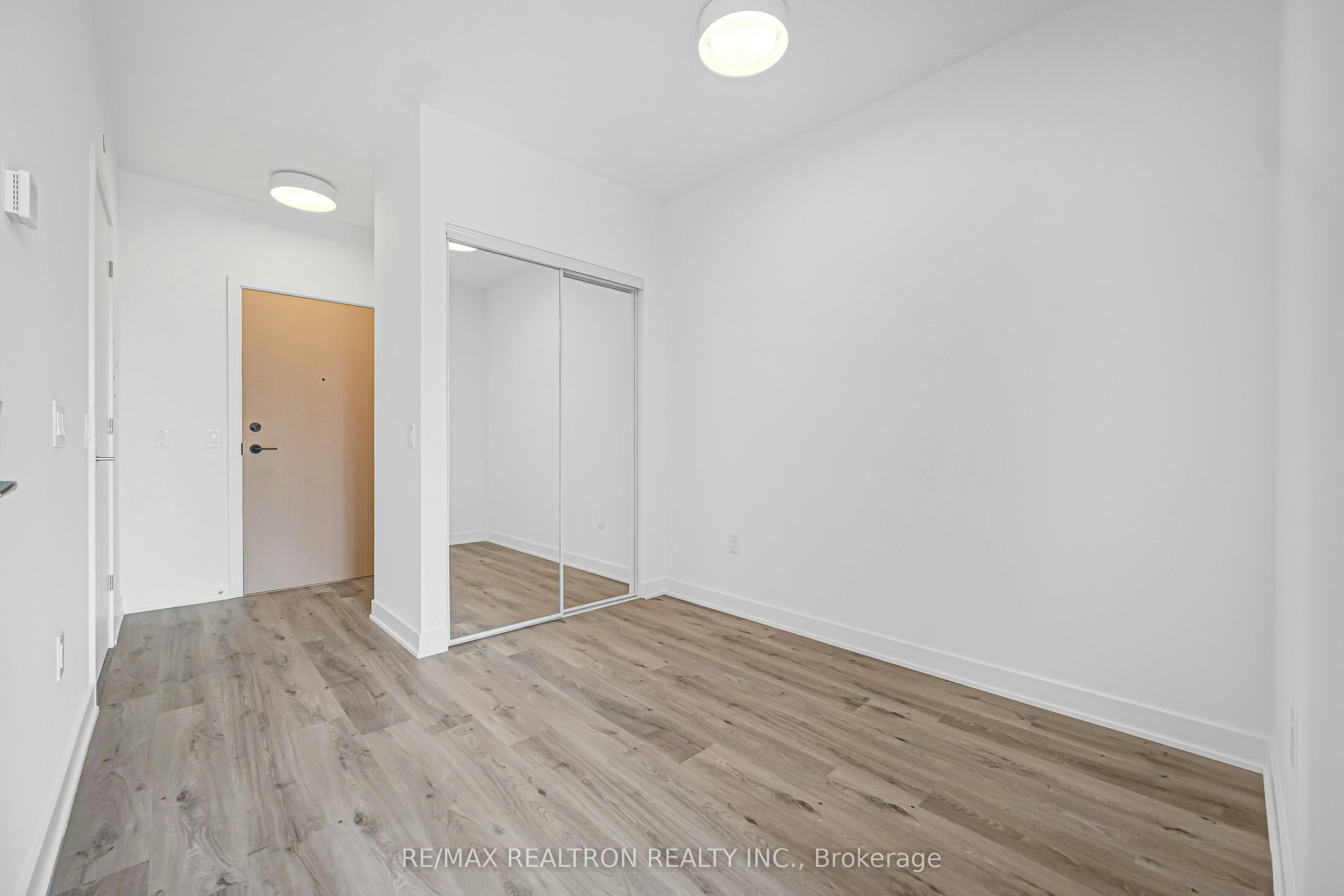 543-30 Dreamers Way, Toronto, ON, M5A 0Y7 - 14