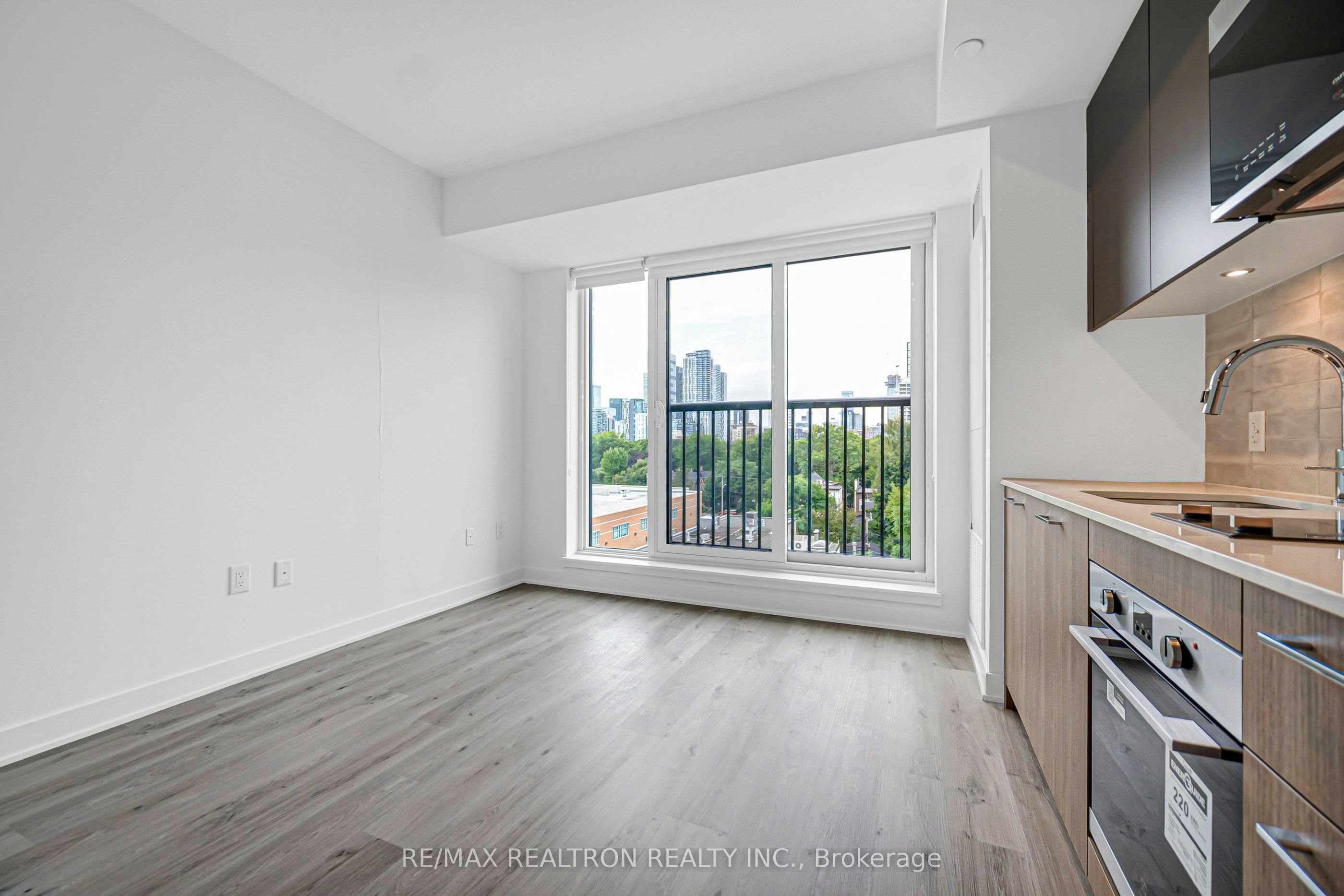 543-30 Dreamers Way, Toronto, ON, M5A 0Y7 - 19