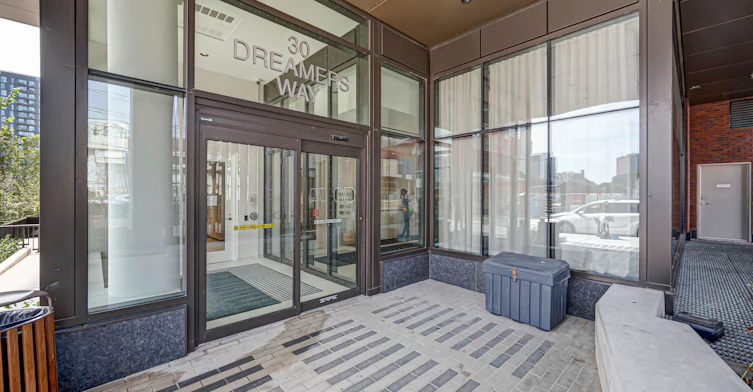 543-30 Dreamers Way, Toronto, ON, M5A 0Y7 - 2