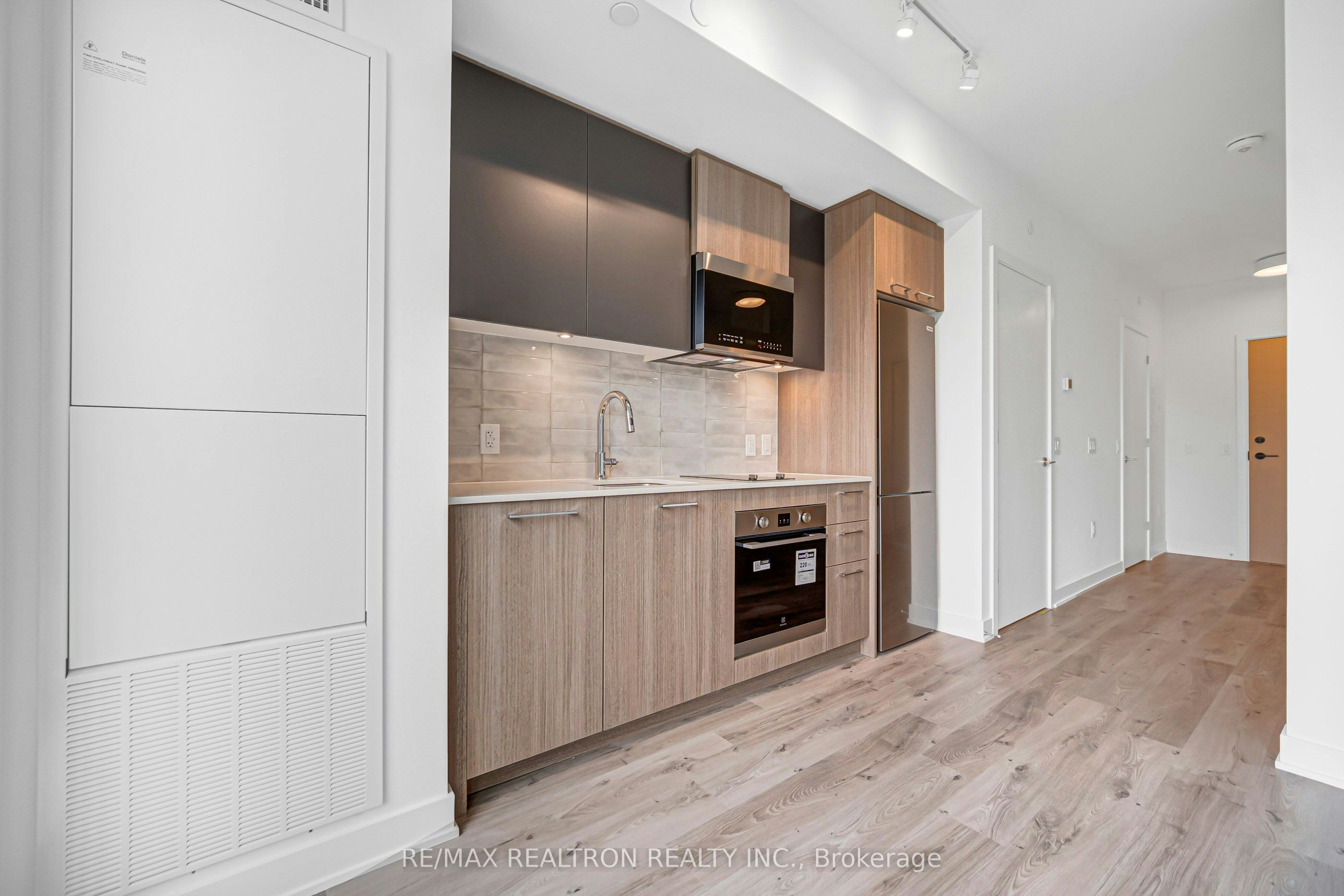 543-30 Dreamers Way, Toronto, ON, M5A 0Y7 - 22