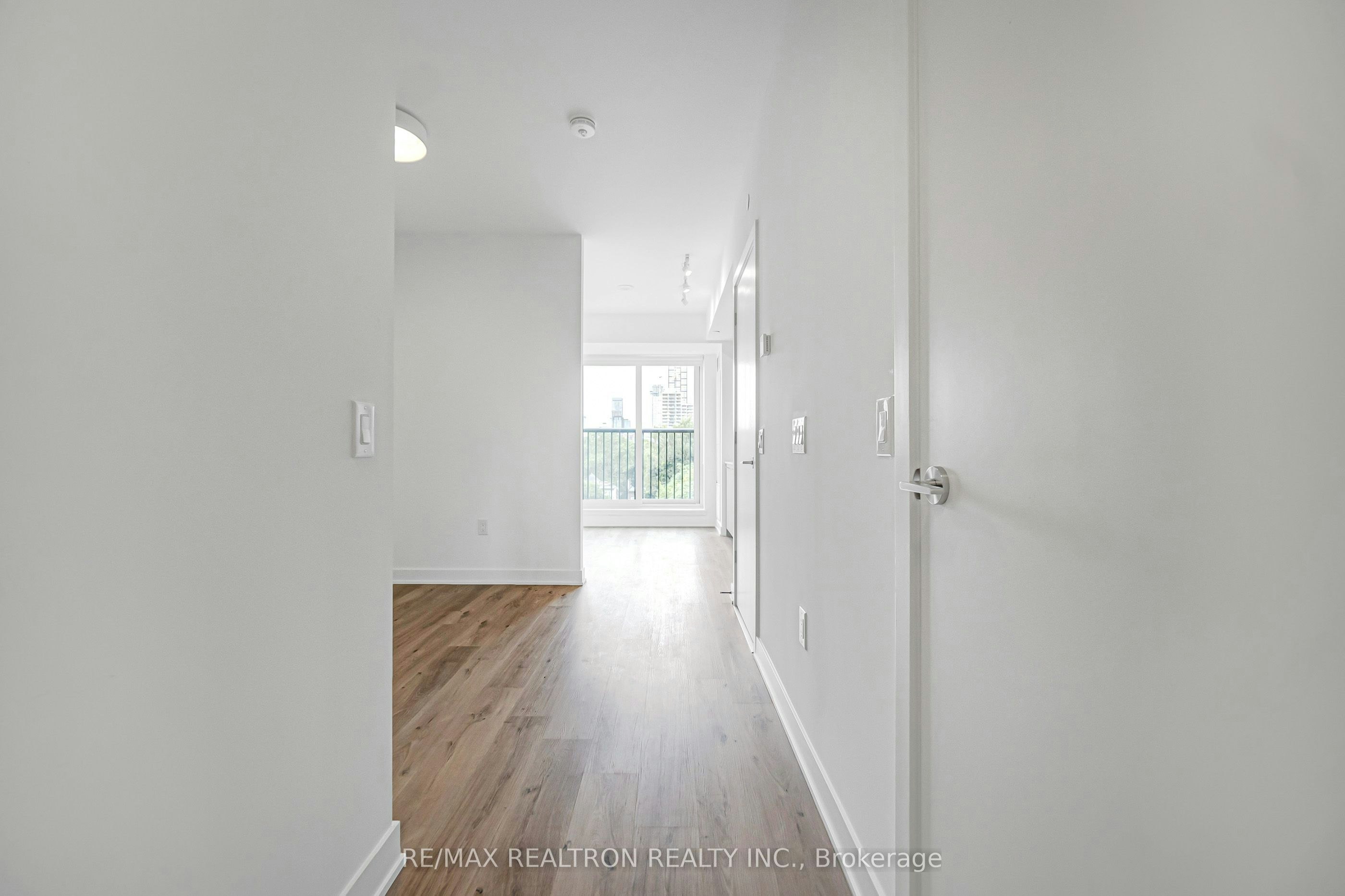 543-30 Dreamers Way, Toronto, ON, M5A 0Y7 - 9