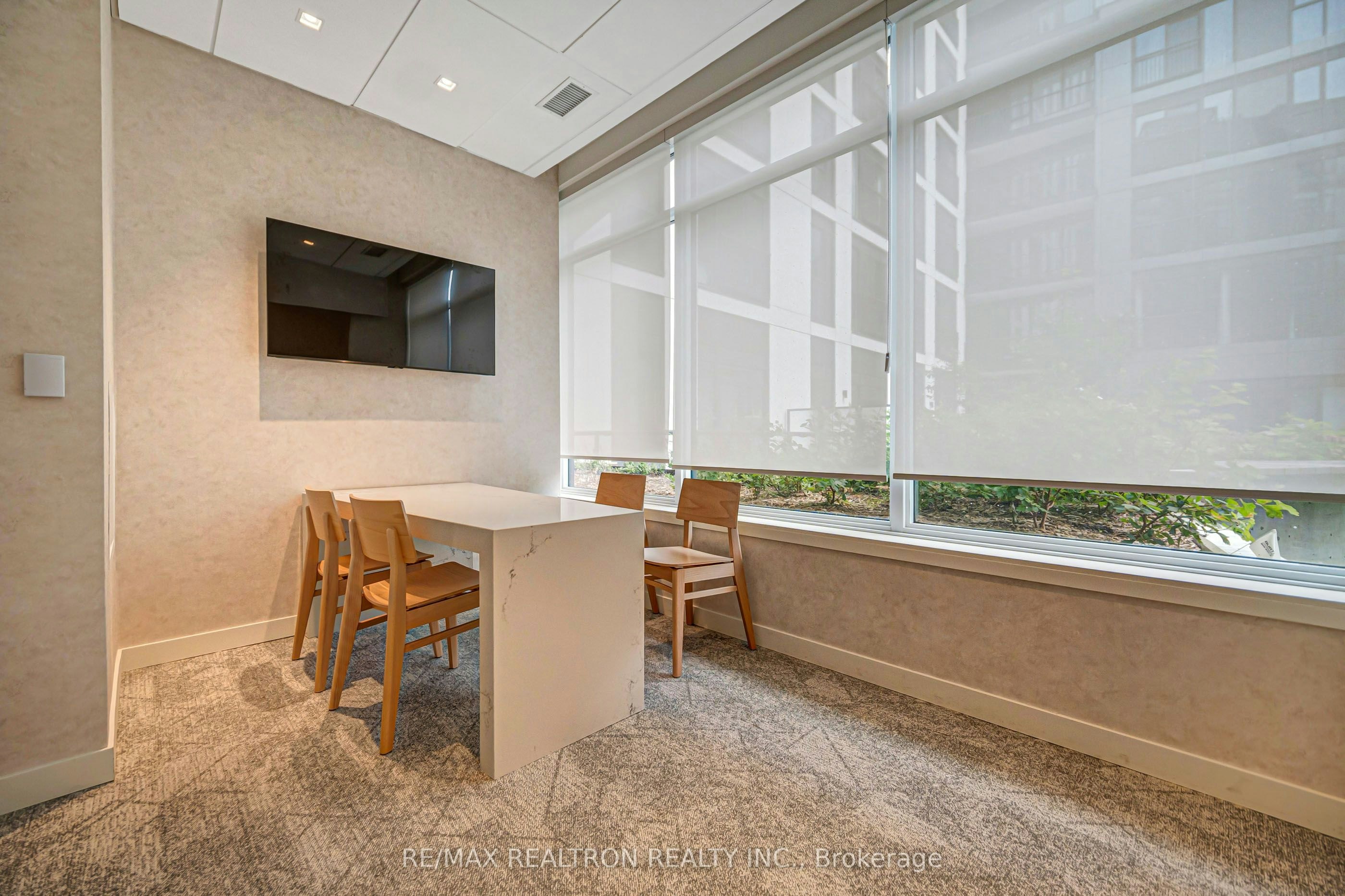 543-30 Dreamers Way, Toronto, ON, M5A 0Y7 - 43