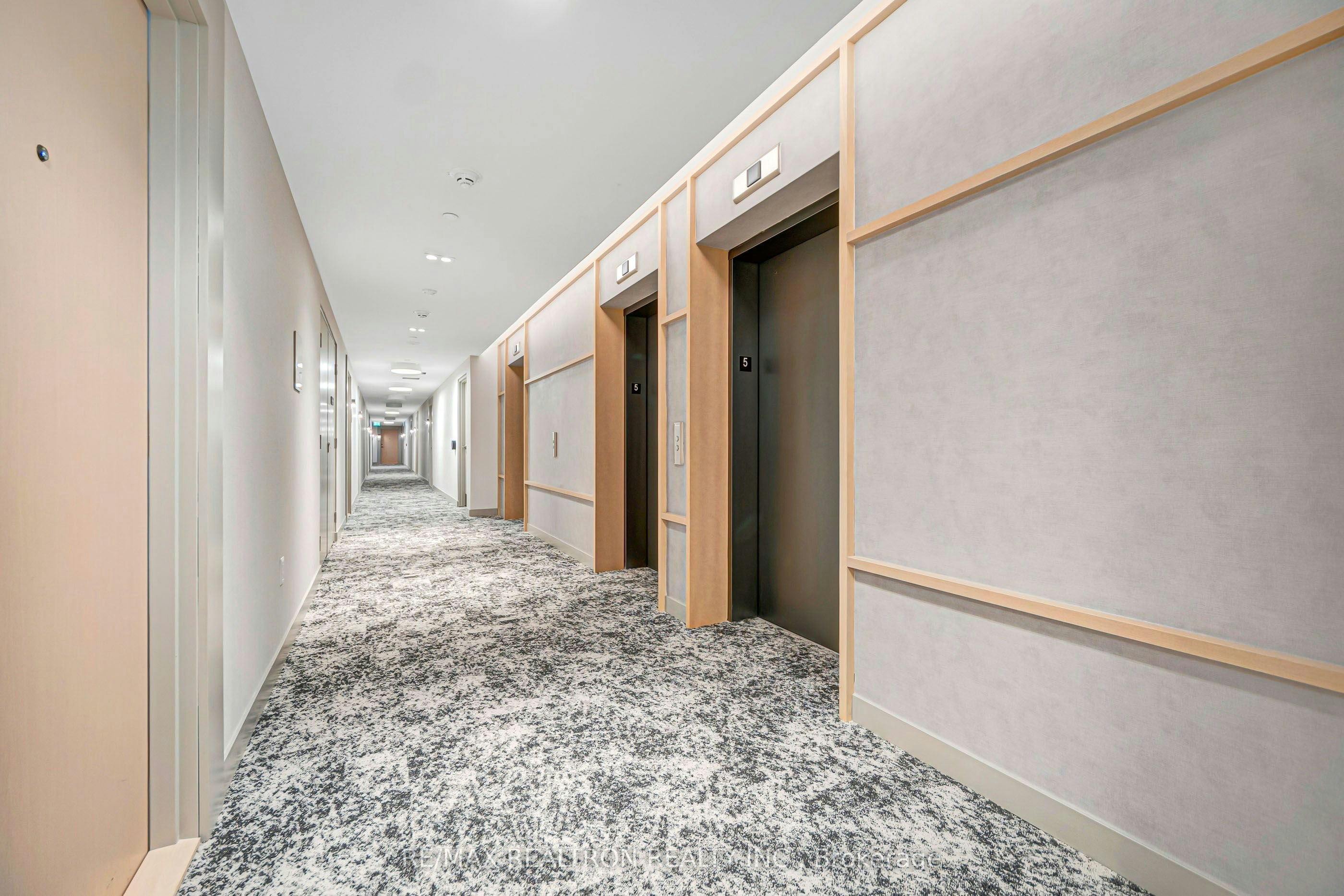 543-30 Dreamers Way, Toronto, ON, M5A 0Y7 - 5