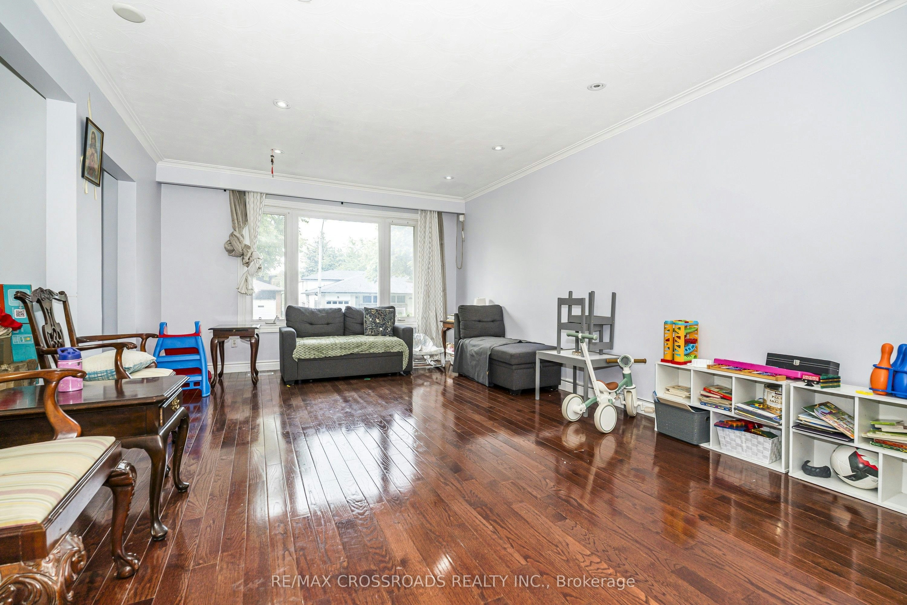 14 Reiber Crescent, Toronto, ON, M2H 1C4 - 5