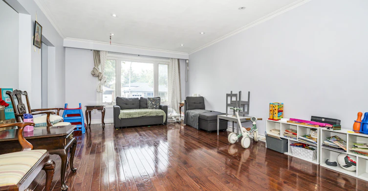 14 Reiber Crescent, Toronto, ON, M2H 1C4 - 5