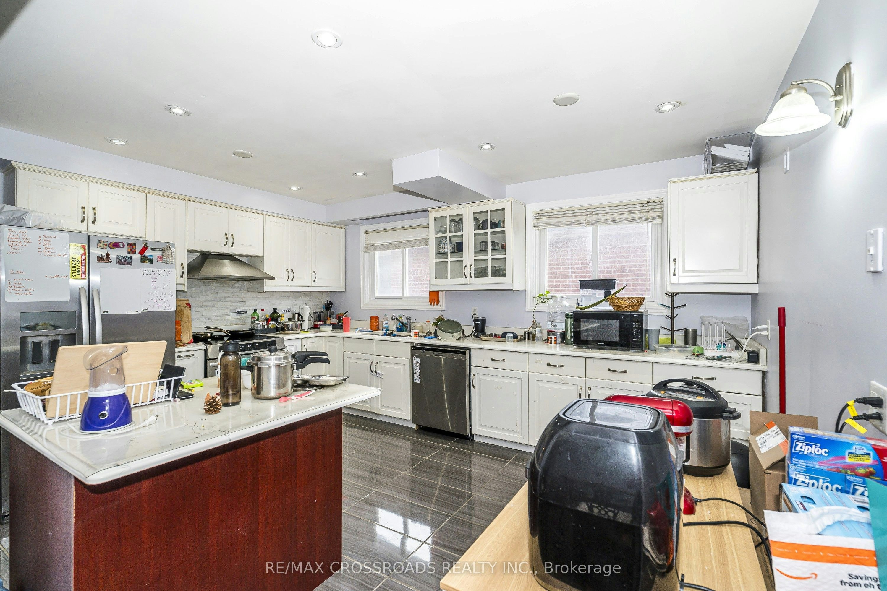14 Reiber Crescent, Toronto, ON, M2H 1C4 - 9