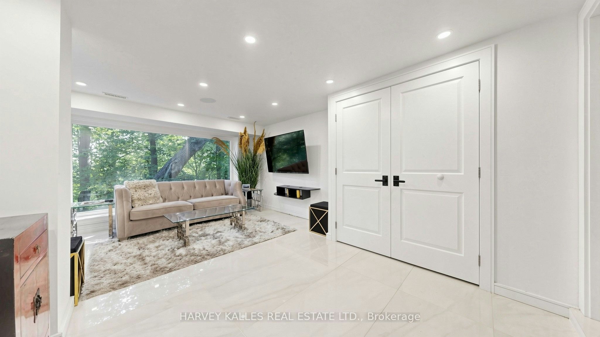 23A Donwoods Drive, Toronto, ON, M4N 2E9 - 8