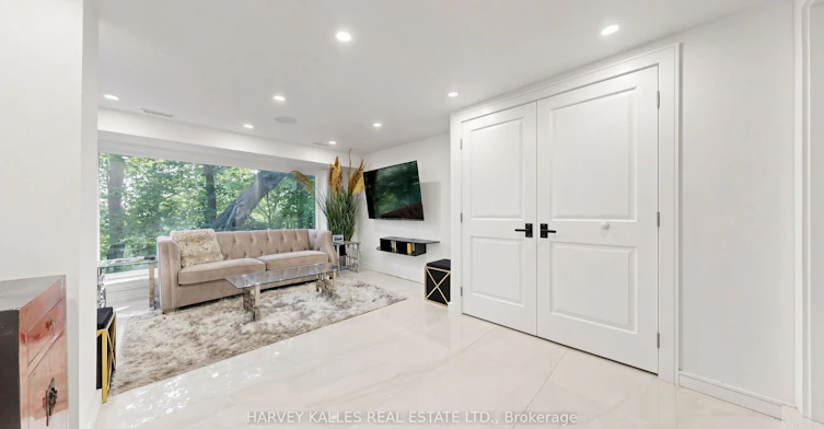 23A Donwoods Drive, Toronto, ON, M4N 2E9 - 8