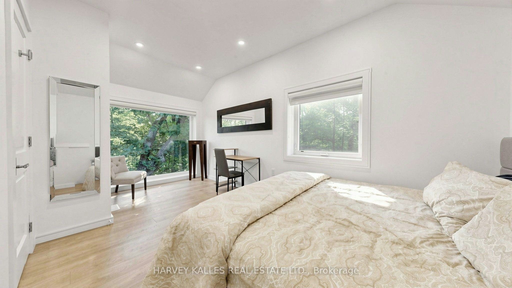 23A Donwoods Drive, Toronto, ON, M4N 2E9 - 24