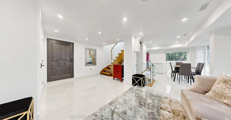23A Donwoods Drive, Toronto, ON, M4N 2E9 - 4