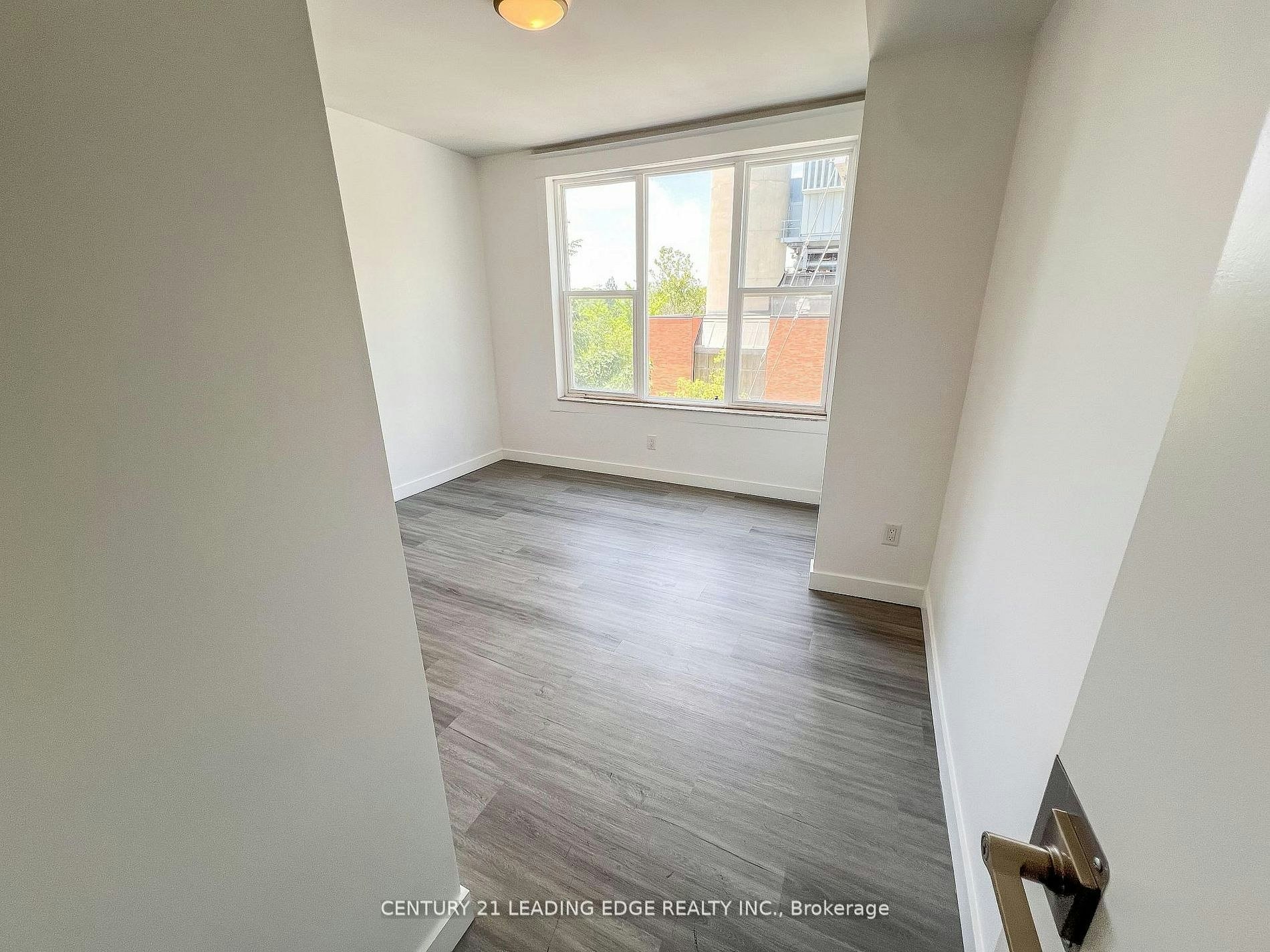 3-1 A Leonard Avenue, Toronto, ON, M5T 2P8 - 5