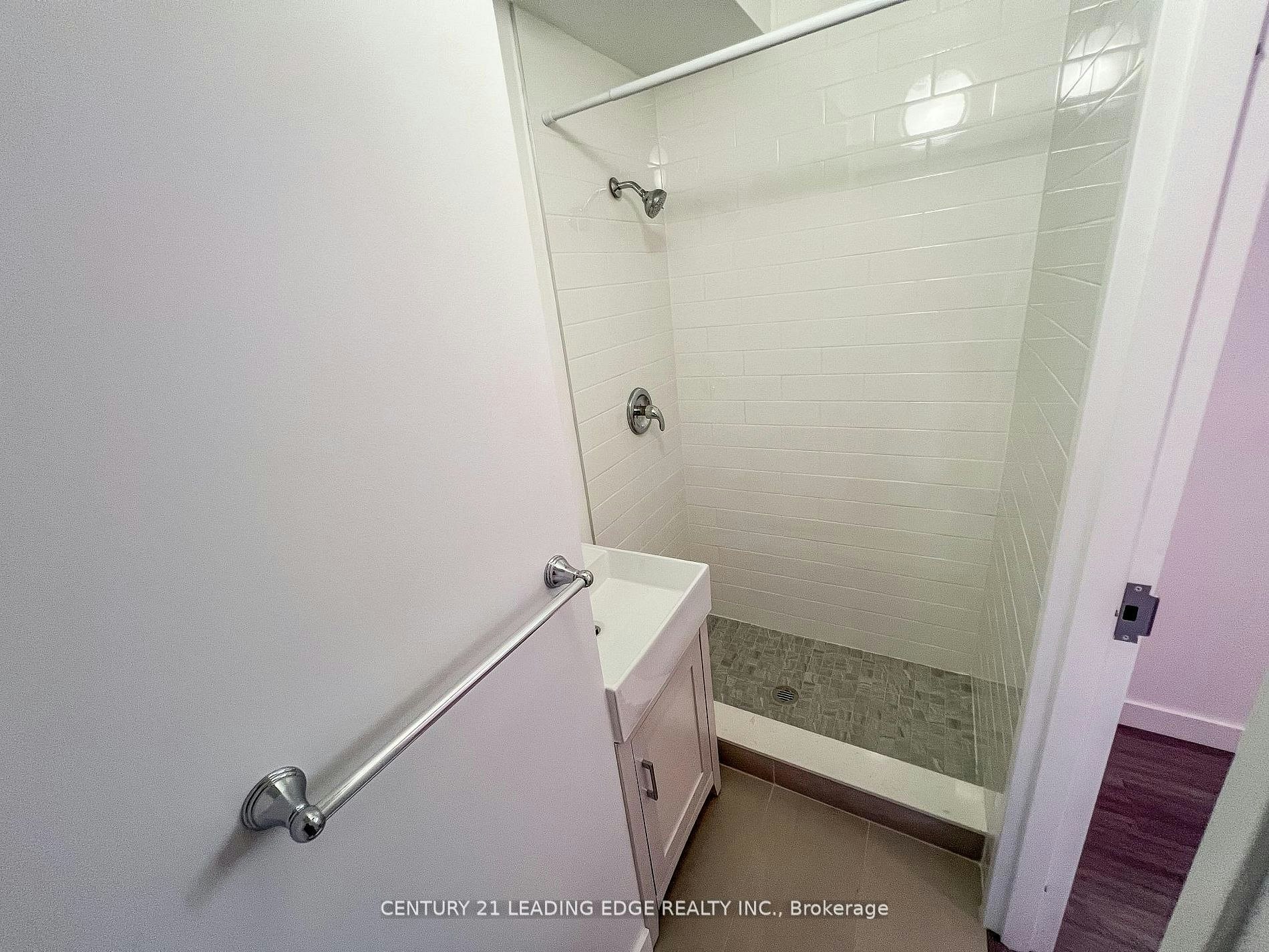 3-1 A Leonard Avenue, Toronto, ON, M5T 2P8 - 27