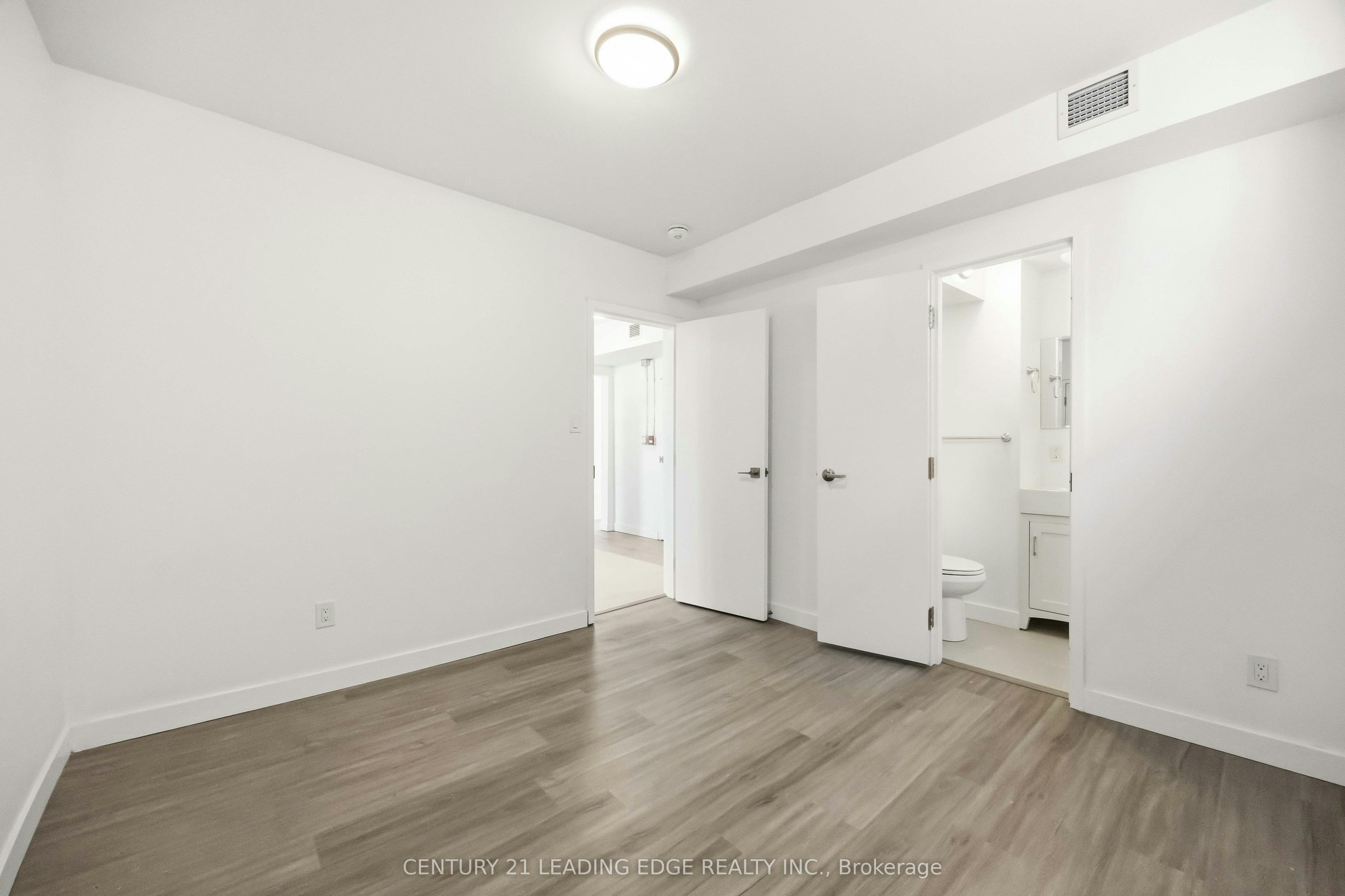 3-1 A Leonard Avenue, Toronto, ON, M5T 2P8 - 10