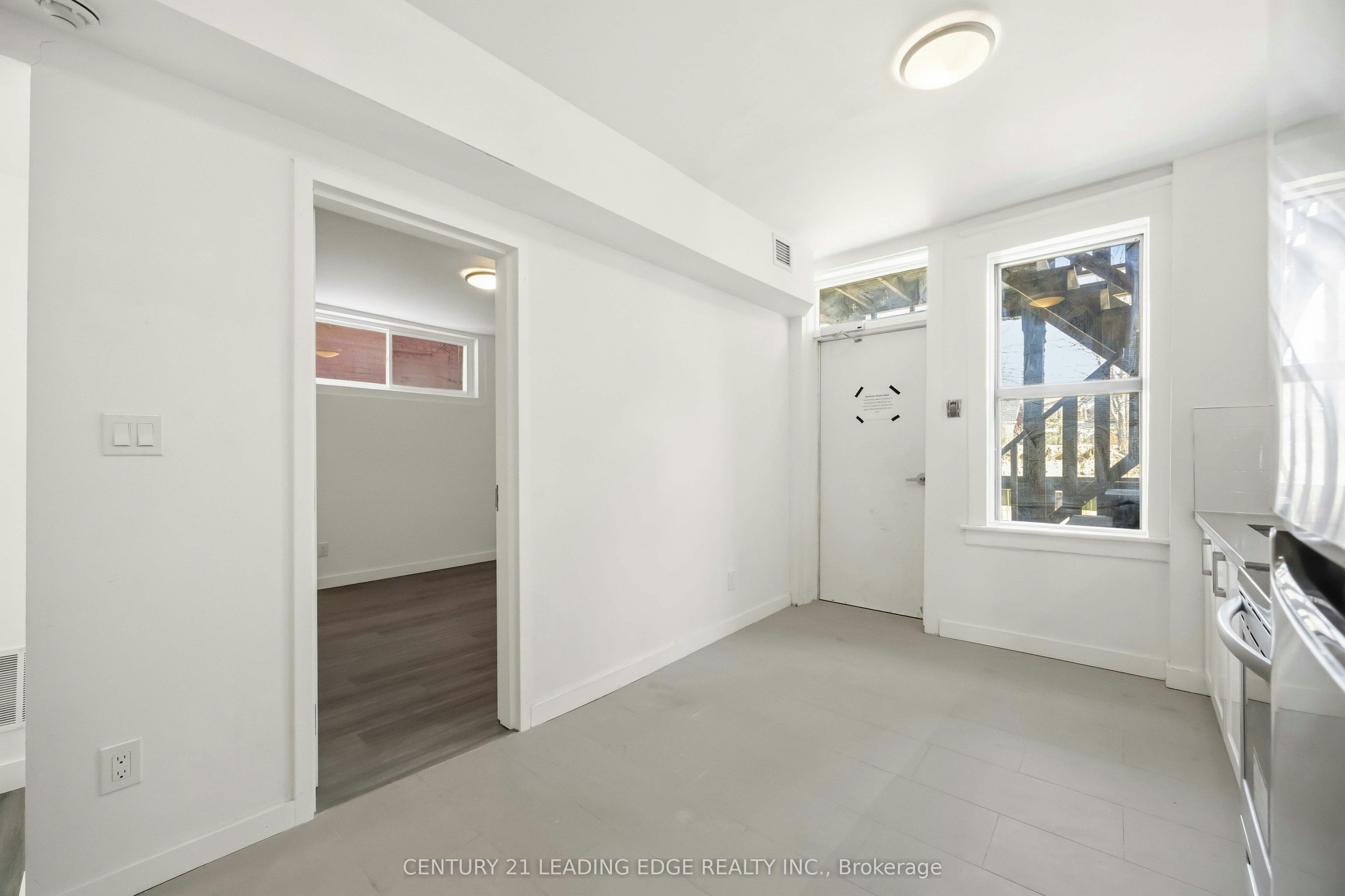 3-1 A Leonard Avenue, Toronto, ON, M5T 2P8 - 6