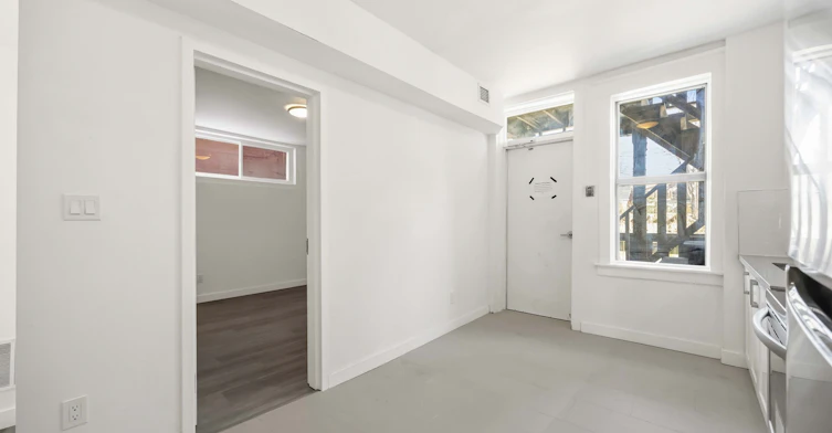 3-1 A Leonard Avenue, Toronto, ON, M5T 2P8 - 6