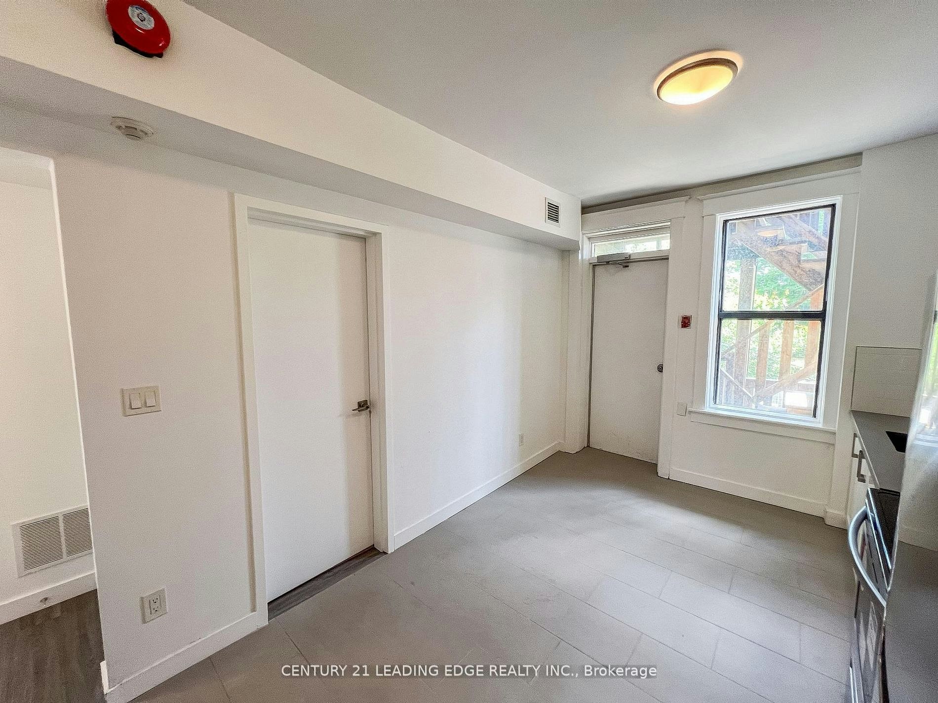 3-1 A Leonard Avenue, Toronto, ON, M5T 2P8 - 32