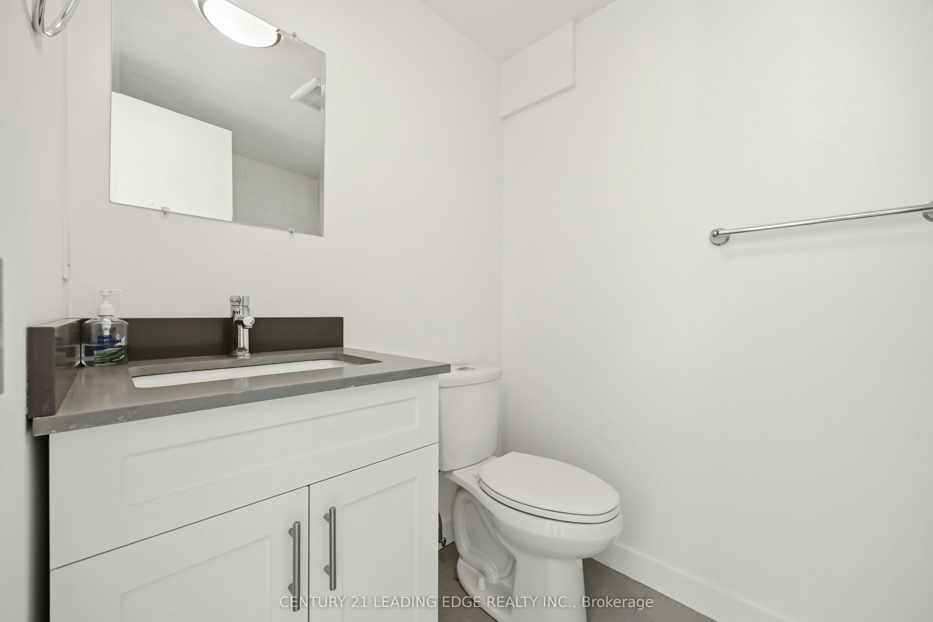 3-1 A Leonard Avenue, Toronto, ON, M5T 2P8 - 21