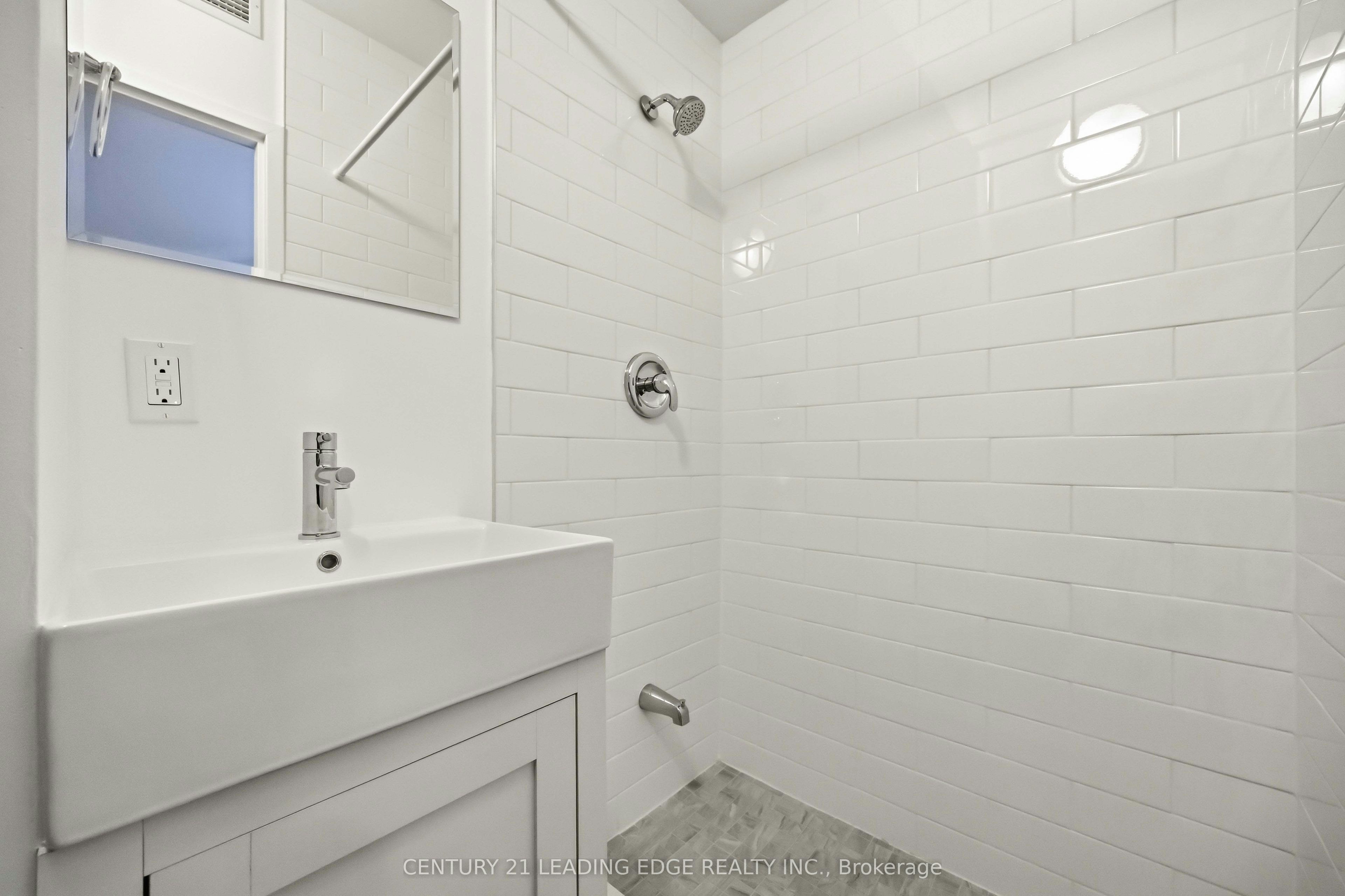 3-1 A Leonard Avenue, Toronto, ON, M5T 2P8 - 16