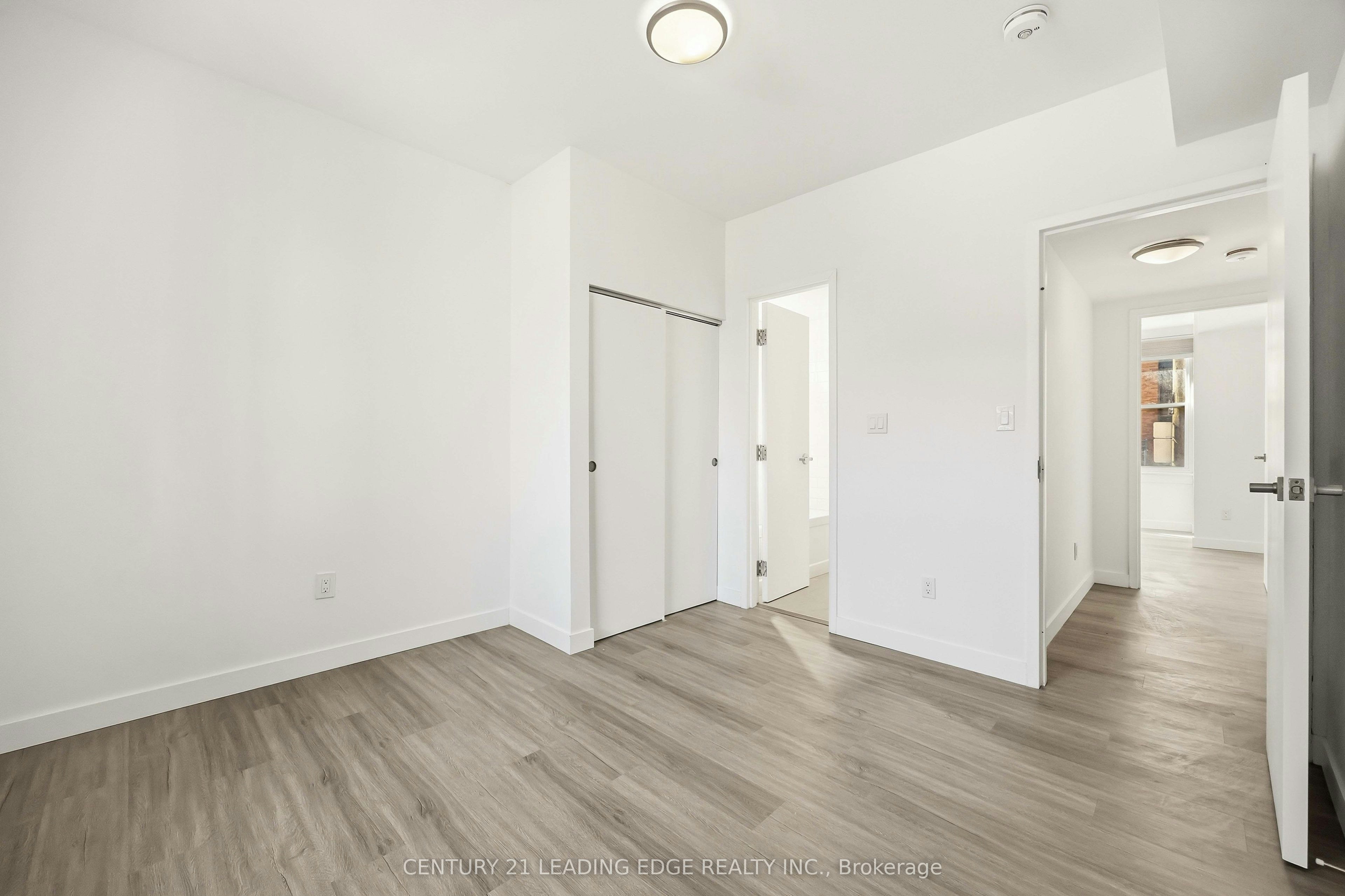 3-1 A Leonard Avenue, Toronto, ON, M5T 2P8 - 26