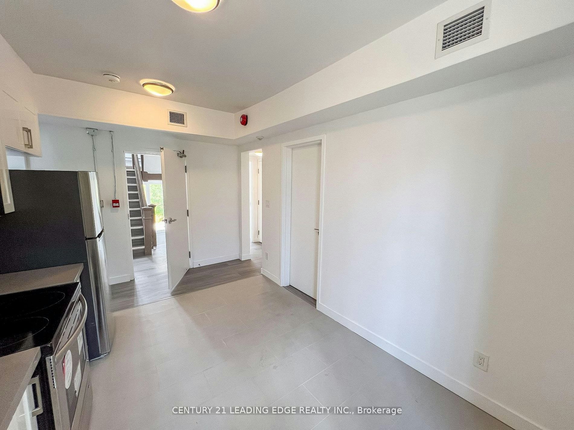 3-1 A Leonard Avenue, Toronto, ON, M5T 2P8 - 31