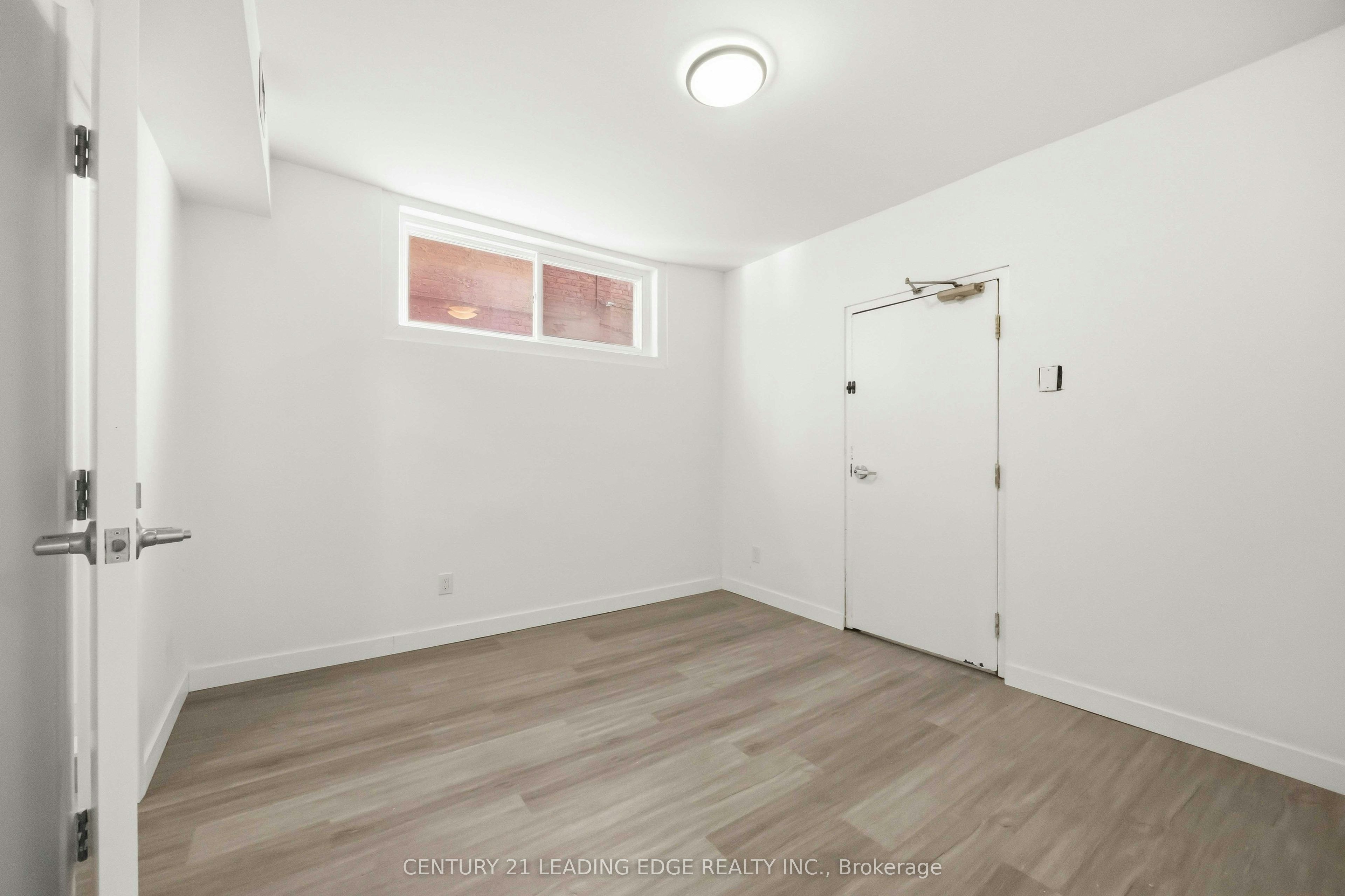 3-1 A Leonard Avenue, Toronto, ON, M5T 2P8 - 9