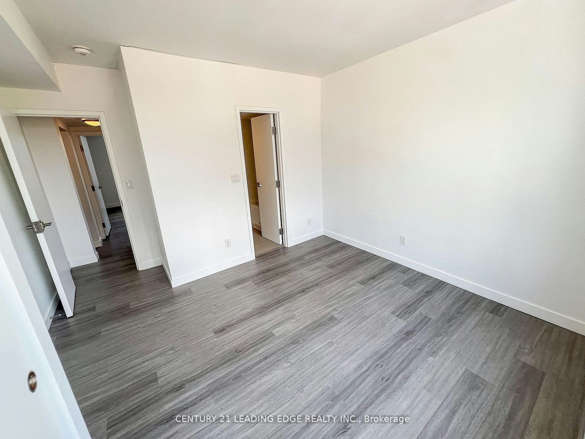 3-1 A Leonard Avenue, Toronto, ON, M5T 2P8 - 4