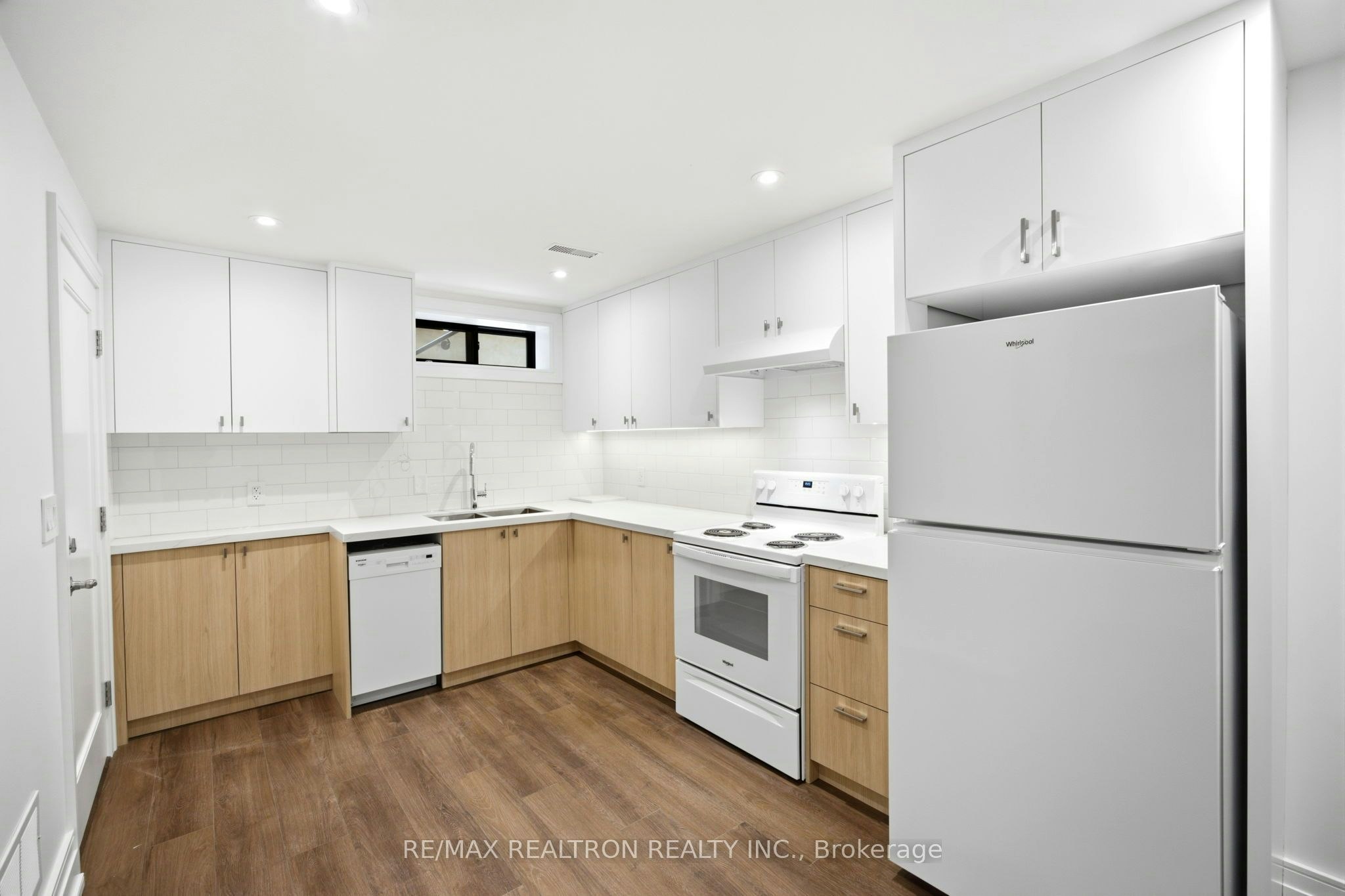 1-220 Hillhurst Boulevard, Toronto, ON, M5N 1P4 - 3