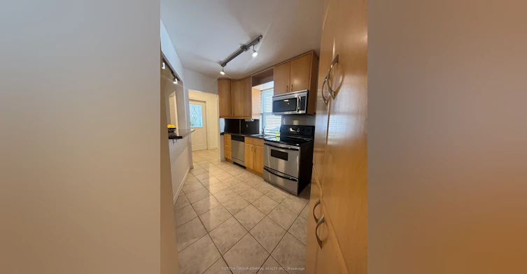 91 Rumsey Road, Toronto, ON, M4G 1P1 - 4