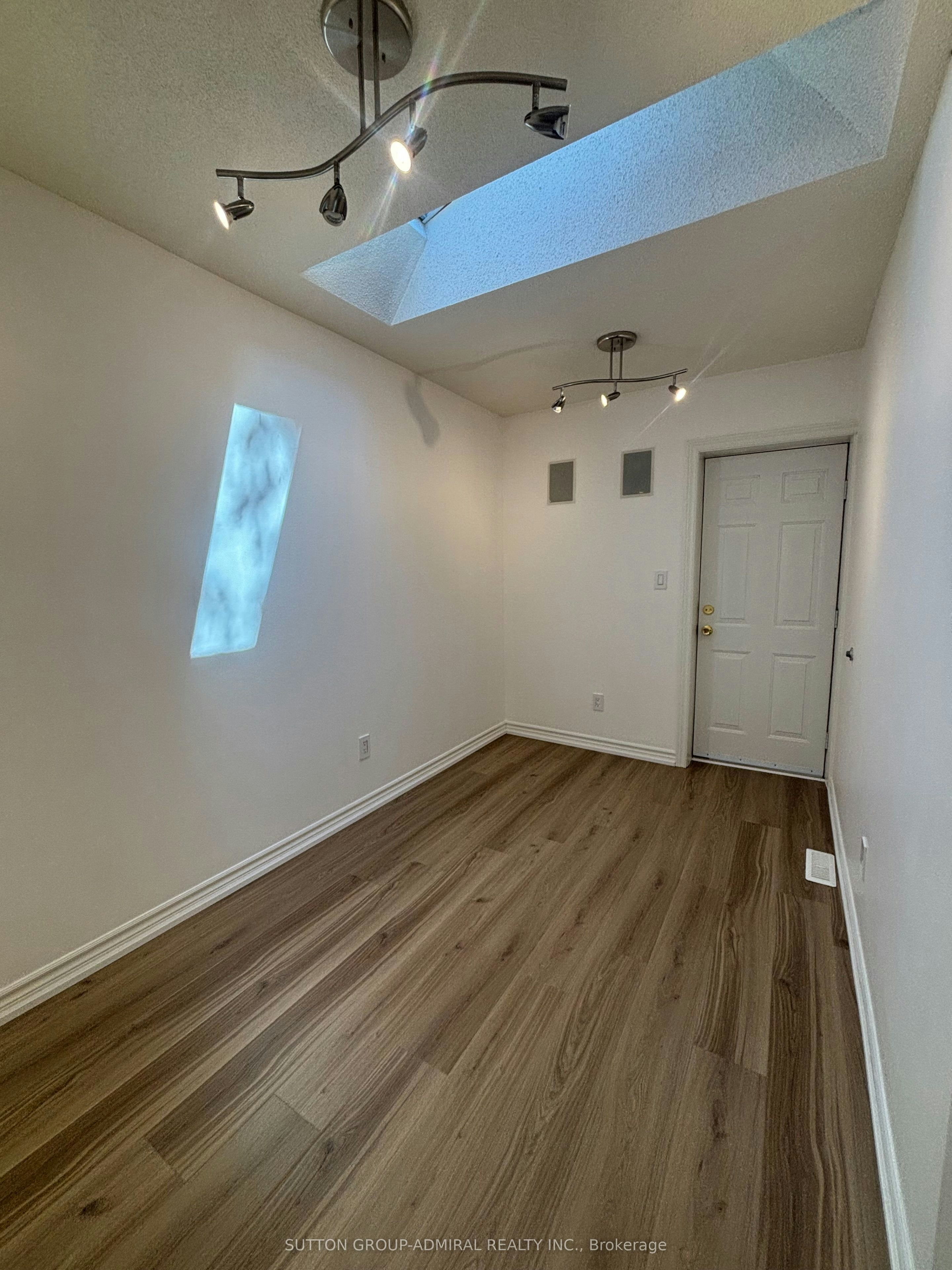 91 Rumsey Road, Toronto, ON, M4G 1P1 - 13