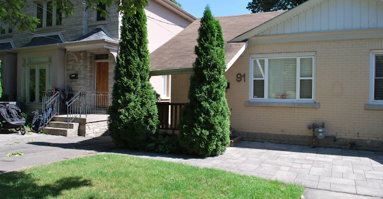 91 Rumsey Road, Toronto, ON, M4G 1P1