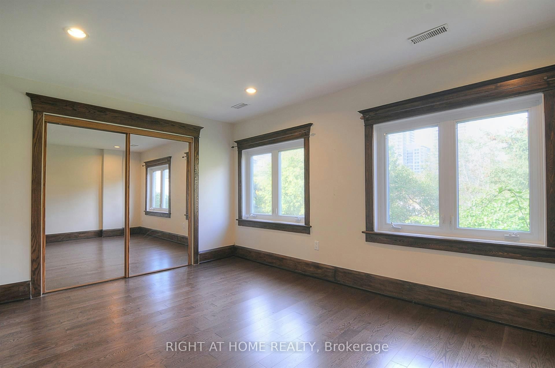 174 Hillsdale Avenue E, Toronto, ON, M4S 1T5 - 9