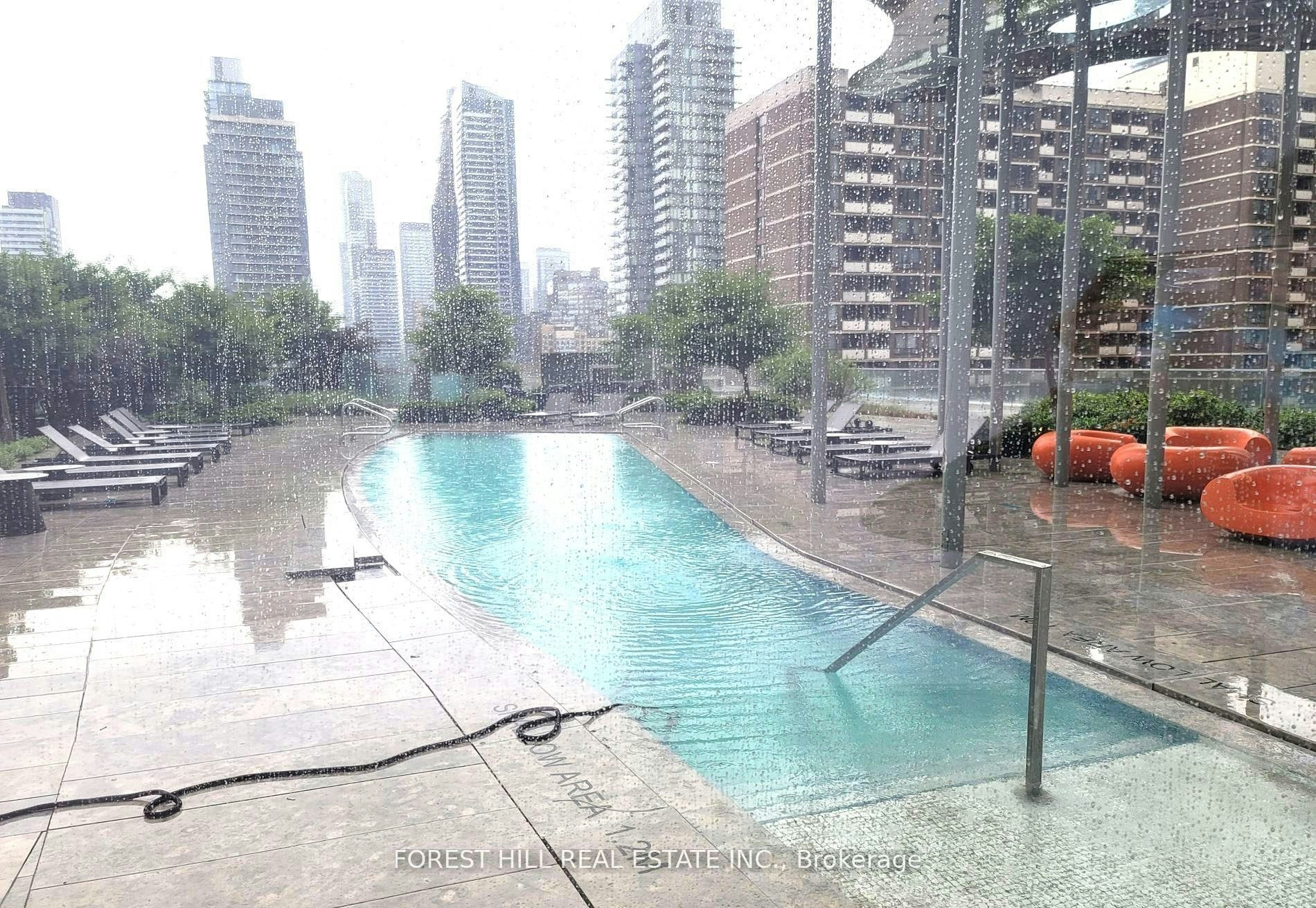 5210-1 Bloor Street E, Toronto, ON, M4W 0A8 - 35