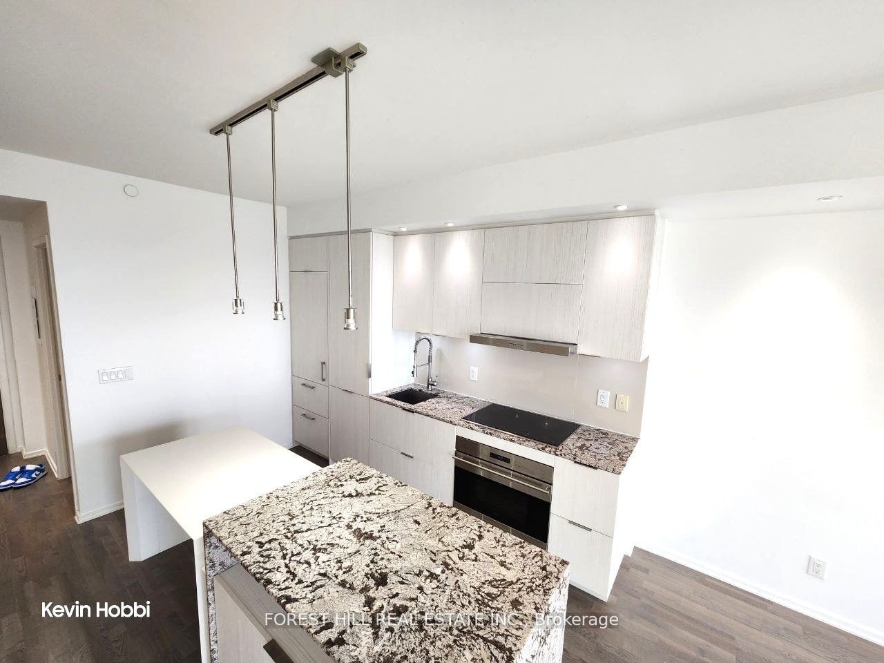 5210-1 Bloor Street E, Toronto, ON, M4W 0A8 - 4