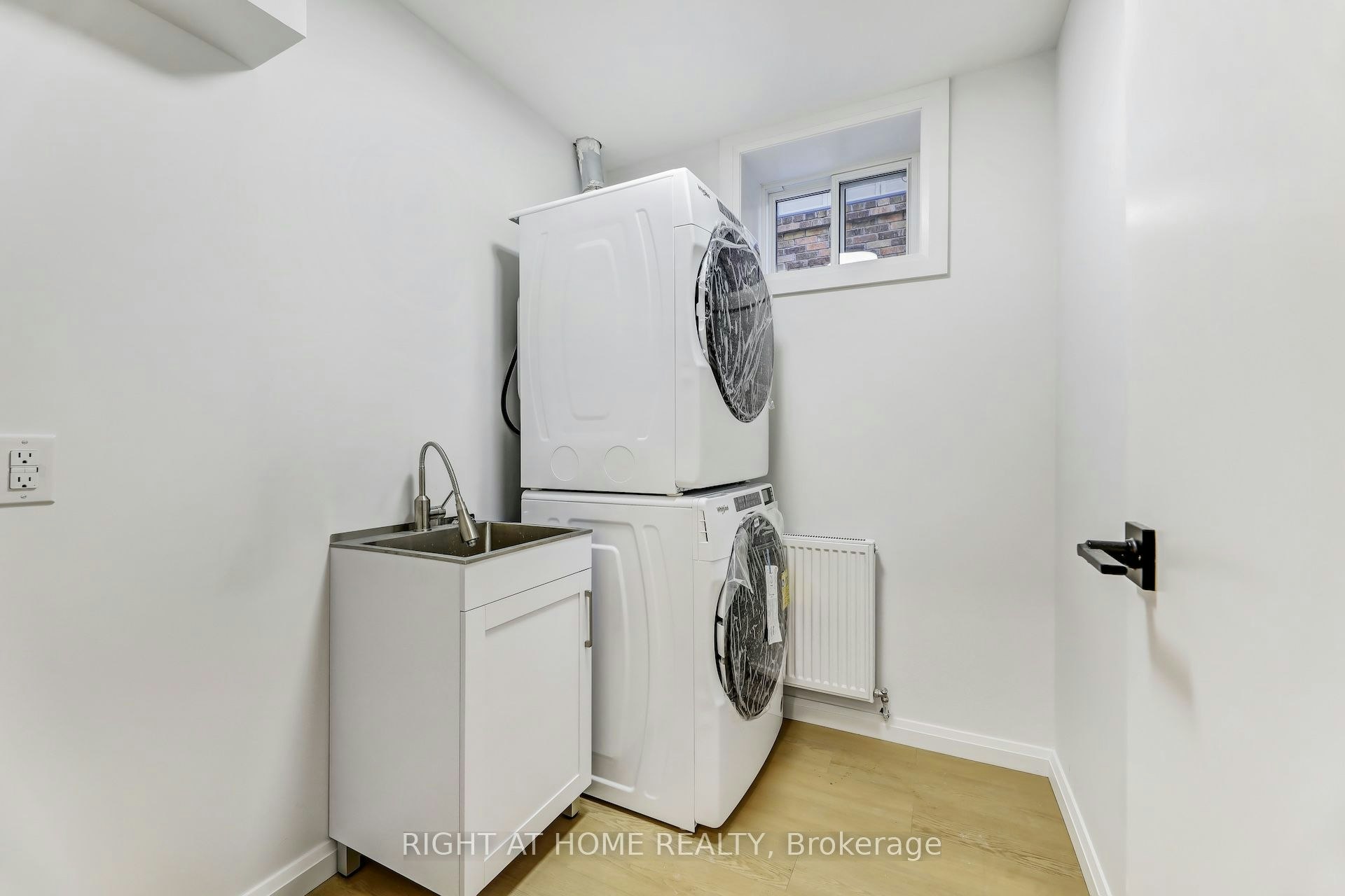 Lower-35 Braemar Avenue, Toronto, ON, M5P 2L1 - 14