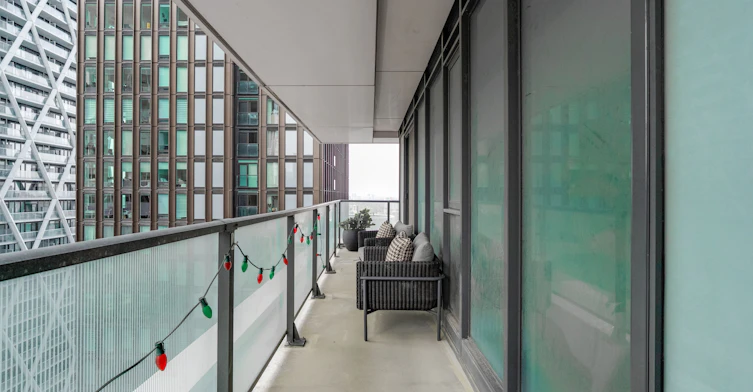 2503-426 University Avenue, Toronto, ON, M5G 1S9 - 14
