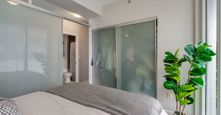 2503-426 University Avenue, Toronto, ON, M5G 1S9 - 10